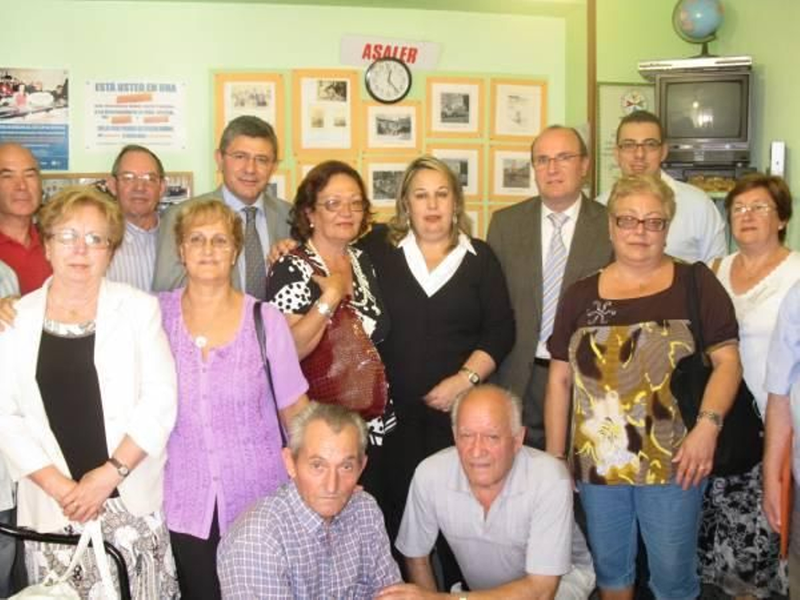 El Subdelegado del Gobierno en Almería visita la Asociación Almeriense  de Emigrantes Retornados.