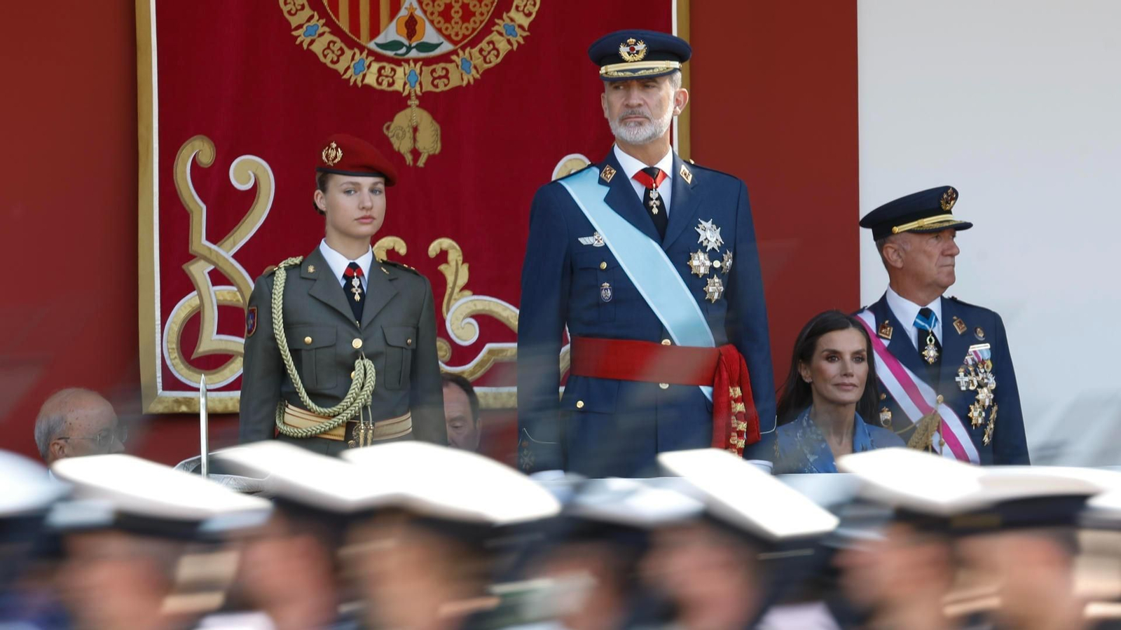Leonor se estrenó con traje militar en el desfile del 12 de octubre.