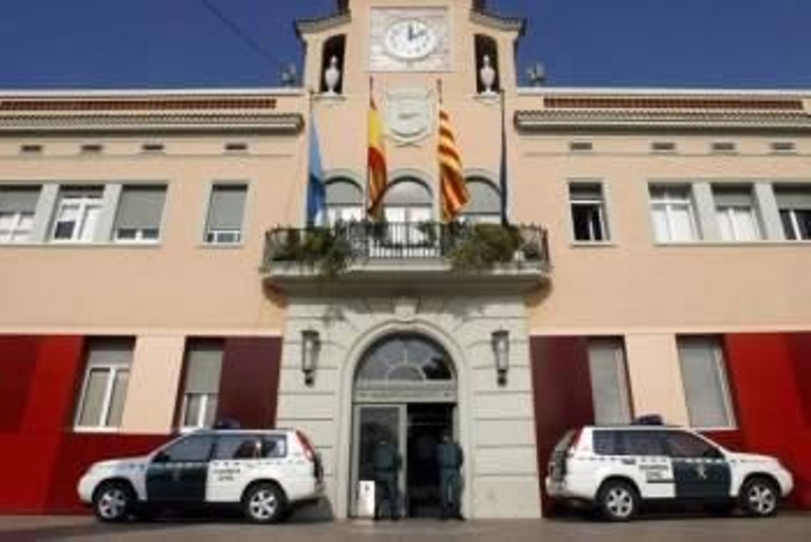 Exterior de la Casa Consistorial de Santa Coloma. (Foto: Archivo)
