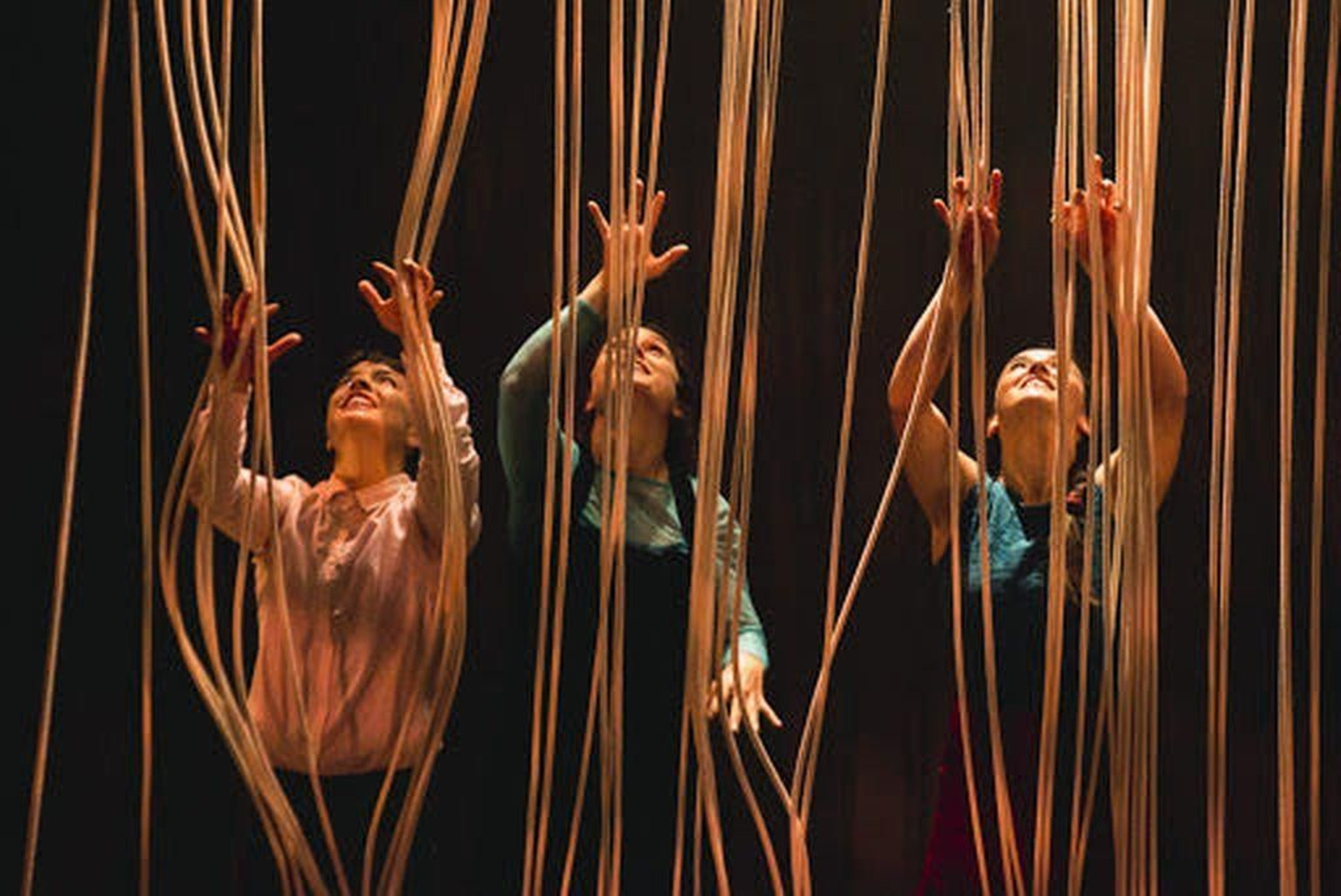 Un espectáculo con técnicas de circo y humor surrealista