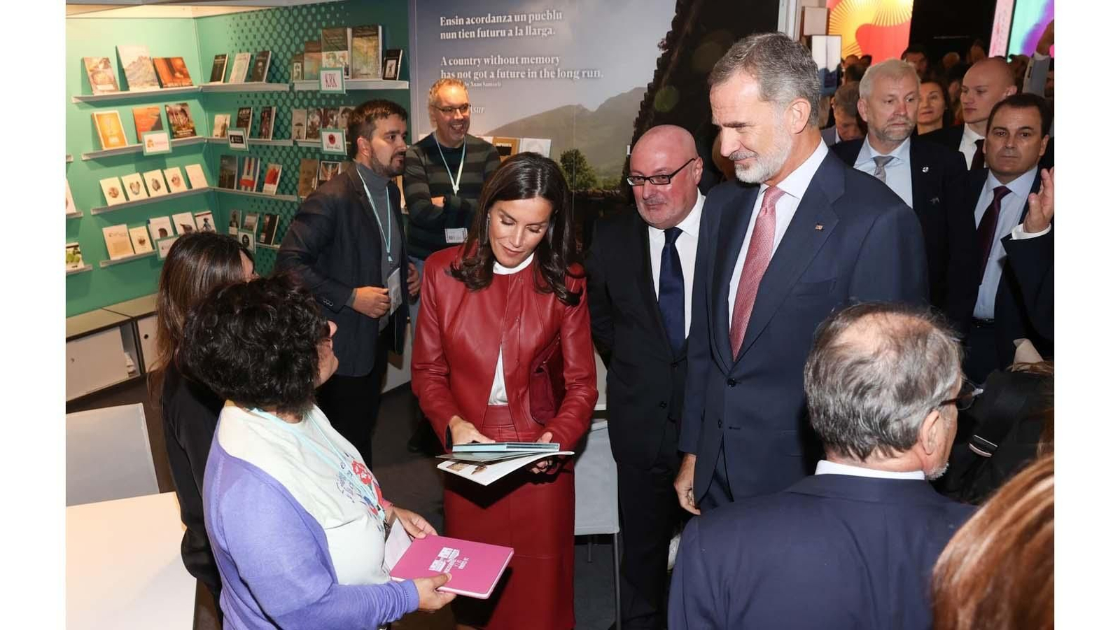 Reina Letizia y Felipe VI Asturias web
