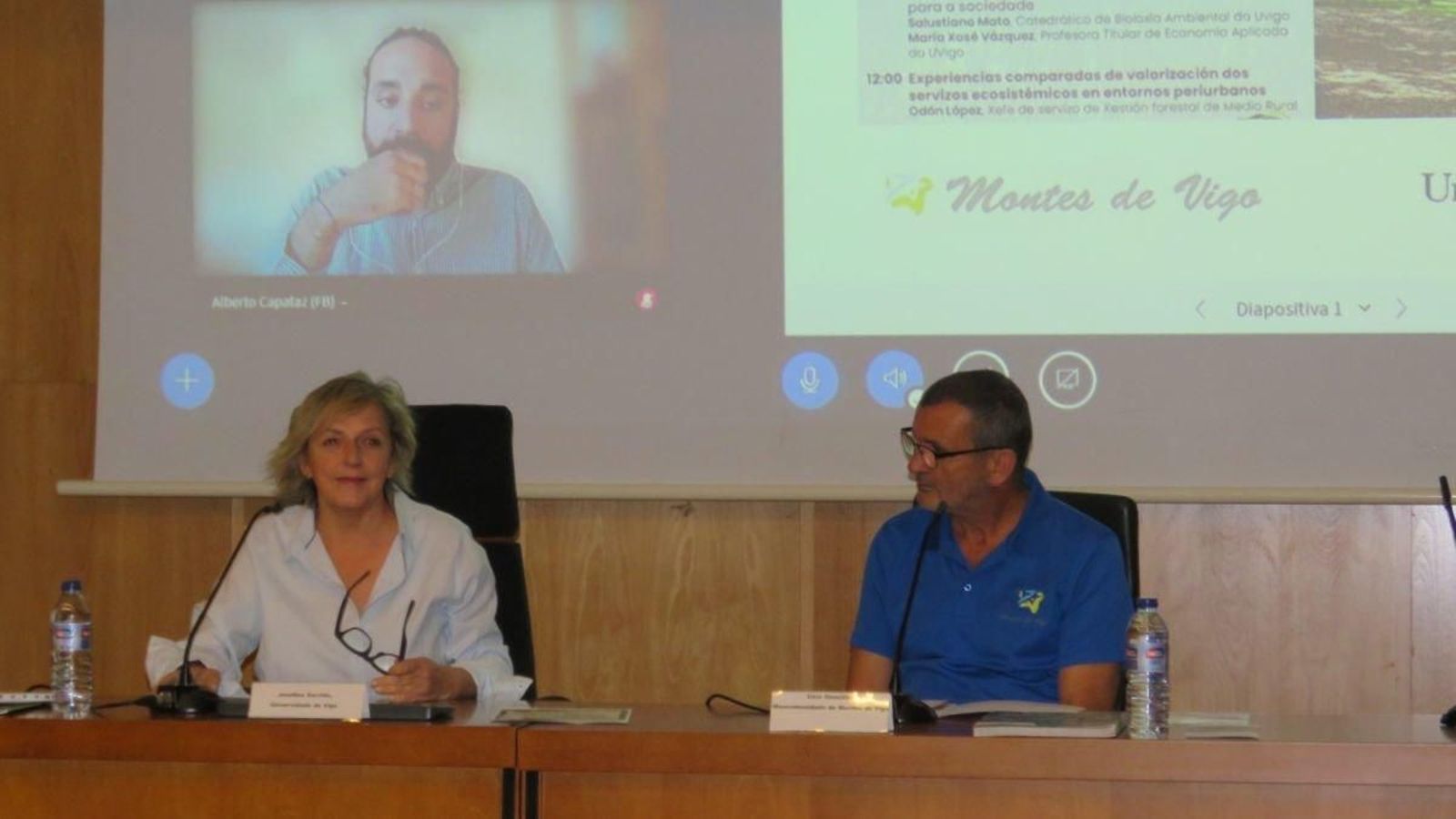 Josefina Garrido, investigadora de la UVigo, y Uxío González, presidente de Montes de Vigo.