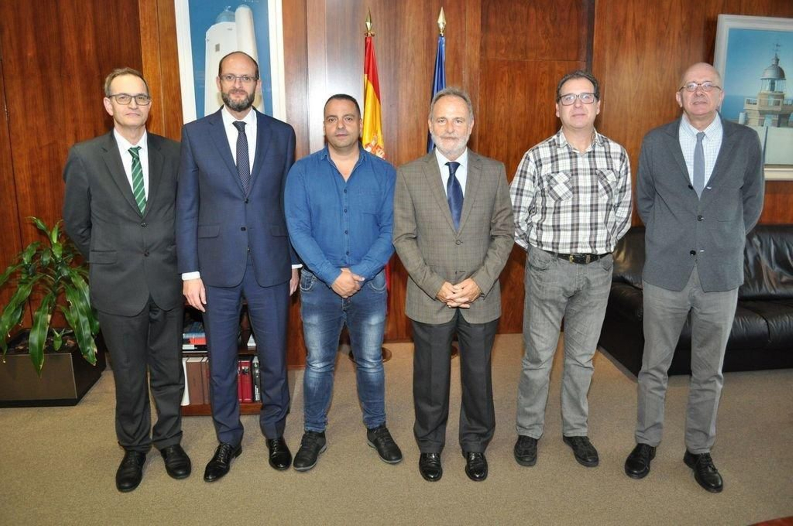 La foto del acuerdo: patronal, sindicatos y Puertos.