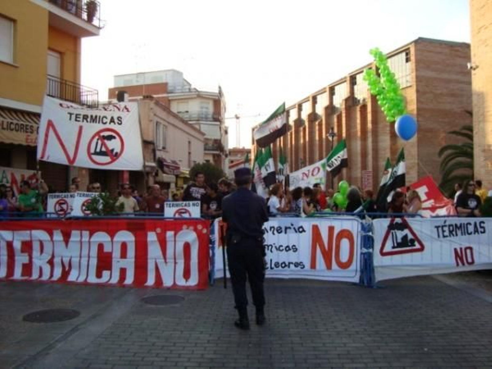 Imagen de archivo de una manifestación de 'Plataformas Térmicas No'.