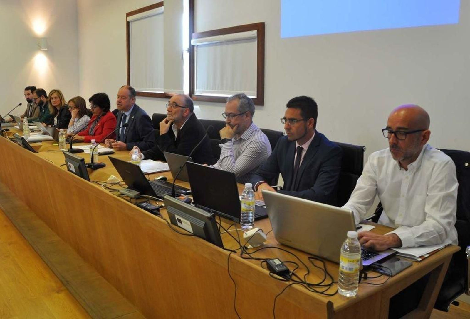 Salustiano Mato, no centro da imaxe, presidiu a derradeira sesión do Consello de Goberno.