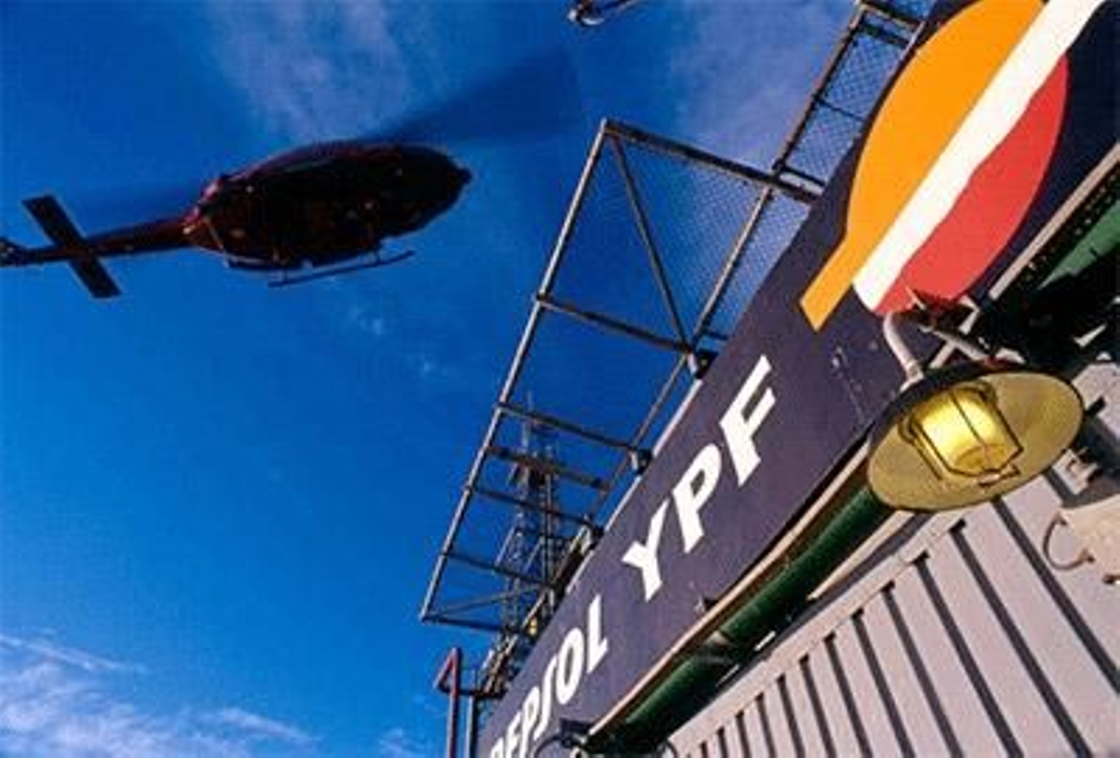 Multas millonarias para Repsol y Cepsa