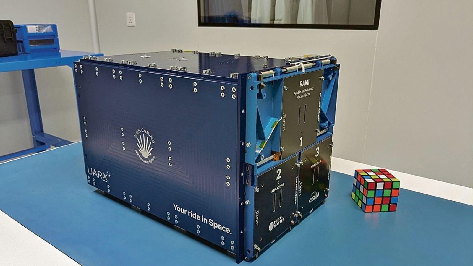 RAMI llevará tres satélites en su interior, dos fabricados en Francia y uno en Polonia.