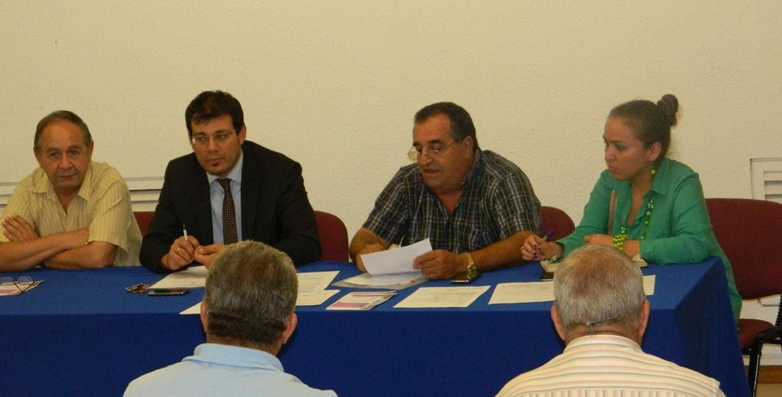 Reunión de los miembros del CRE de Santa Cruz, en Bolivia.