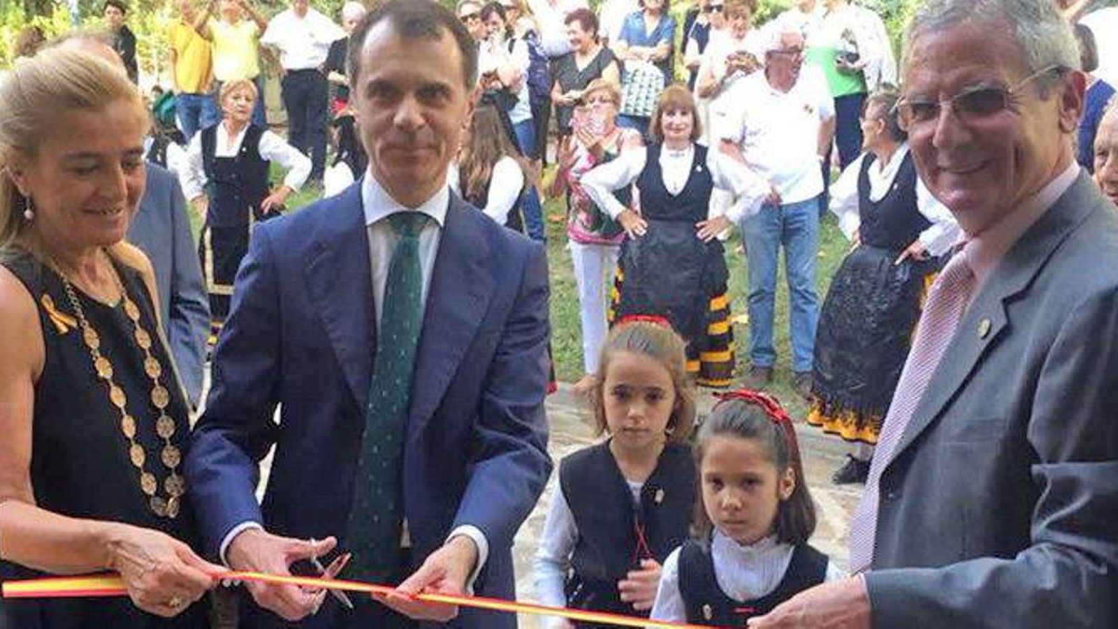 20171004 Secretario Gral inaugura Casa CyL en Collado Villalba OK