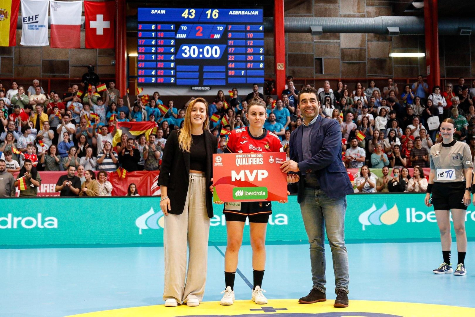 España-Azerbaiyán balonmano femenino en Porriño.