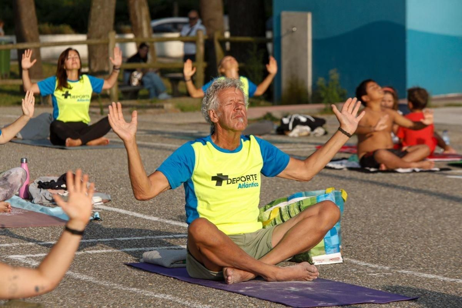 La sesión se desarrollará con movimientos corporales controlados en busca del bienestar físico y mental.