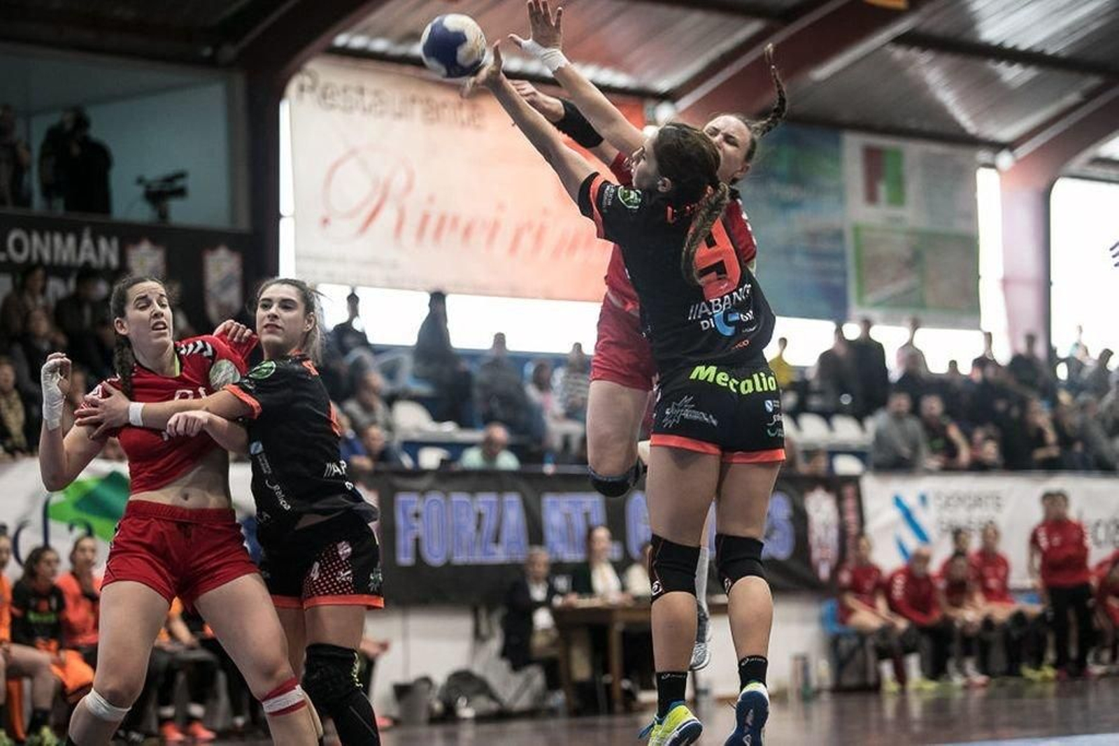 El Mecalia Guardés necesita ganar para optar a los puestos europeos.