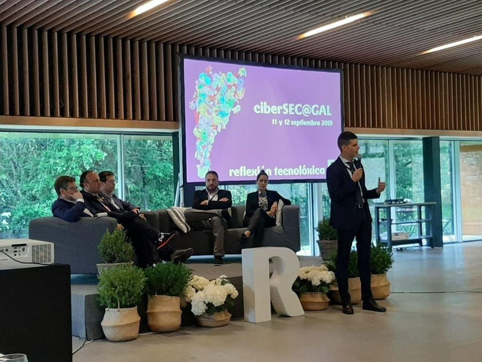 La jornada analizó el uso de las tecnologías digitales y las oportunidades para las empresas.