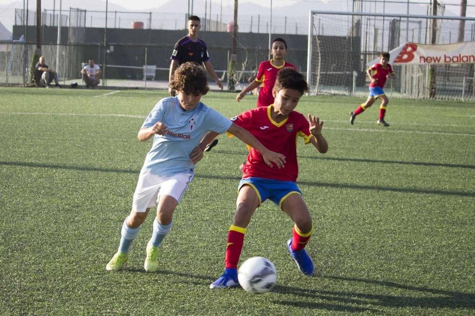 Un partido de la Spanish Soccer School en la Vigo Cup.