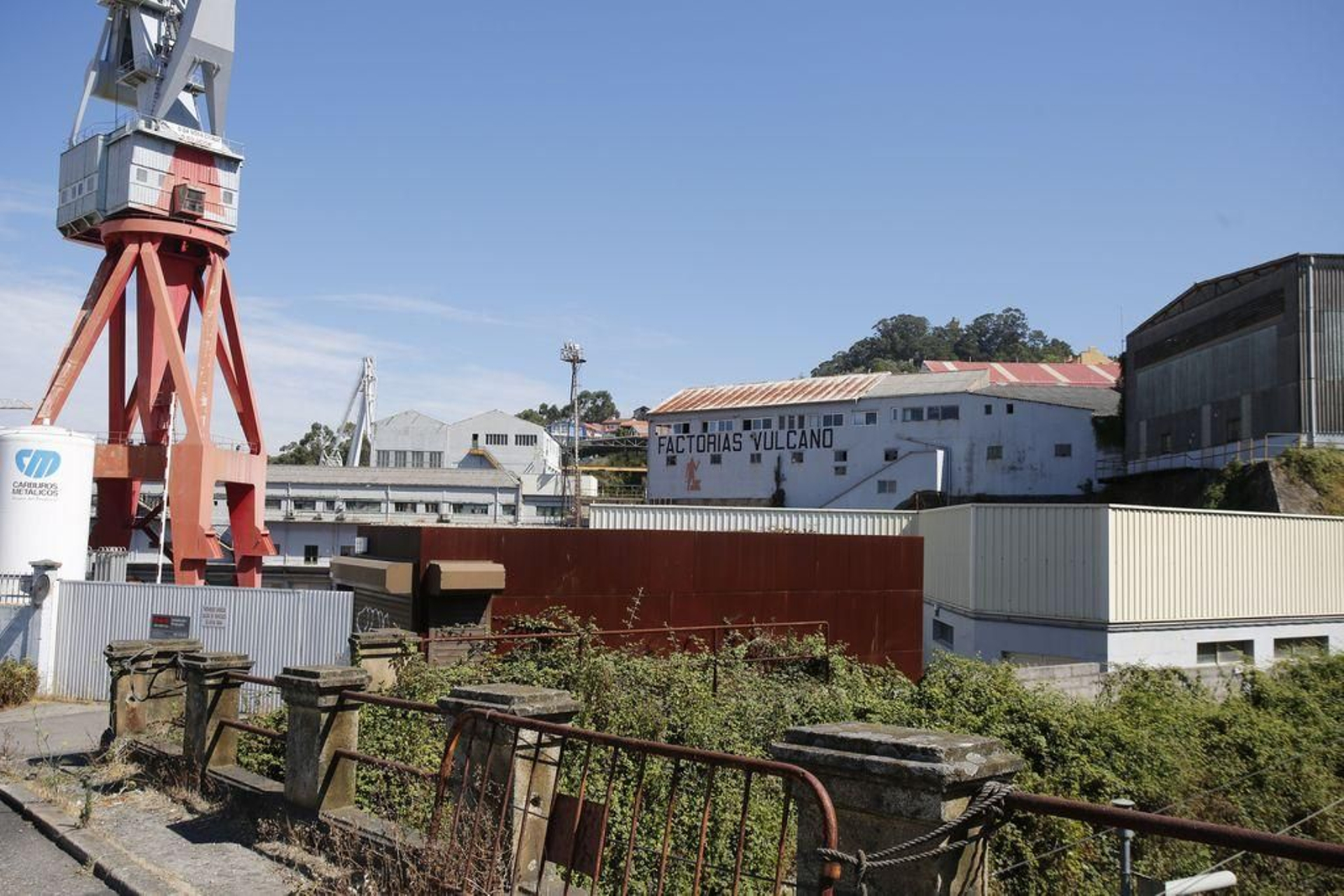 Instalaciones del astillero vigués en Teis, sin actividad desde hace más de un año.