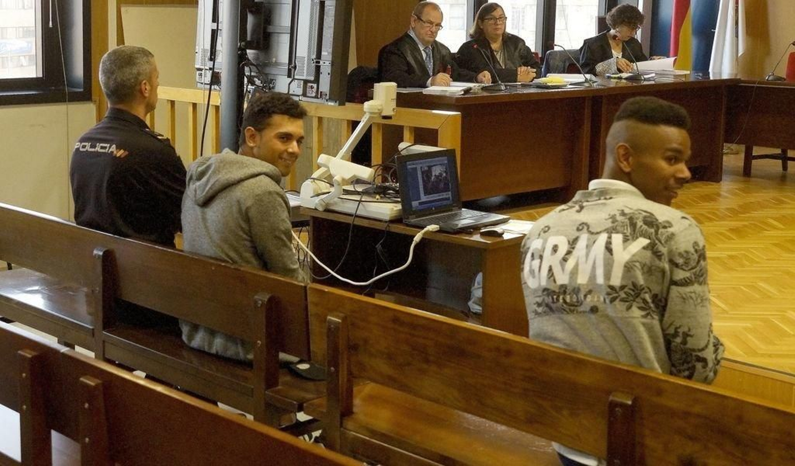 Pedro Yago S.P. y Alison Lucas B.R., en la última sesión de la vista en la Audiencia.