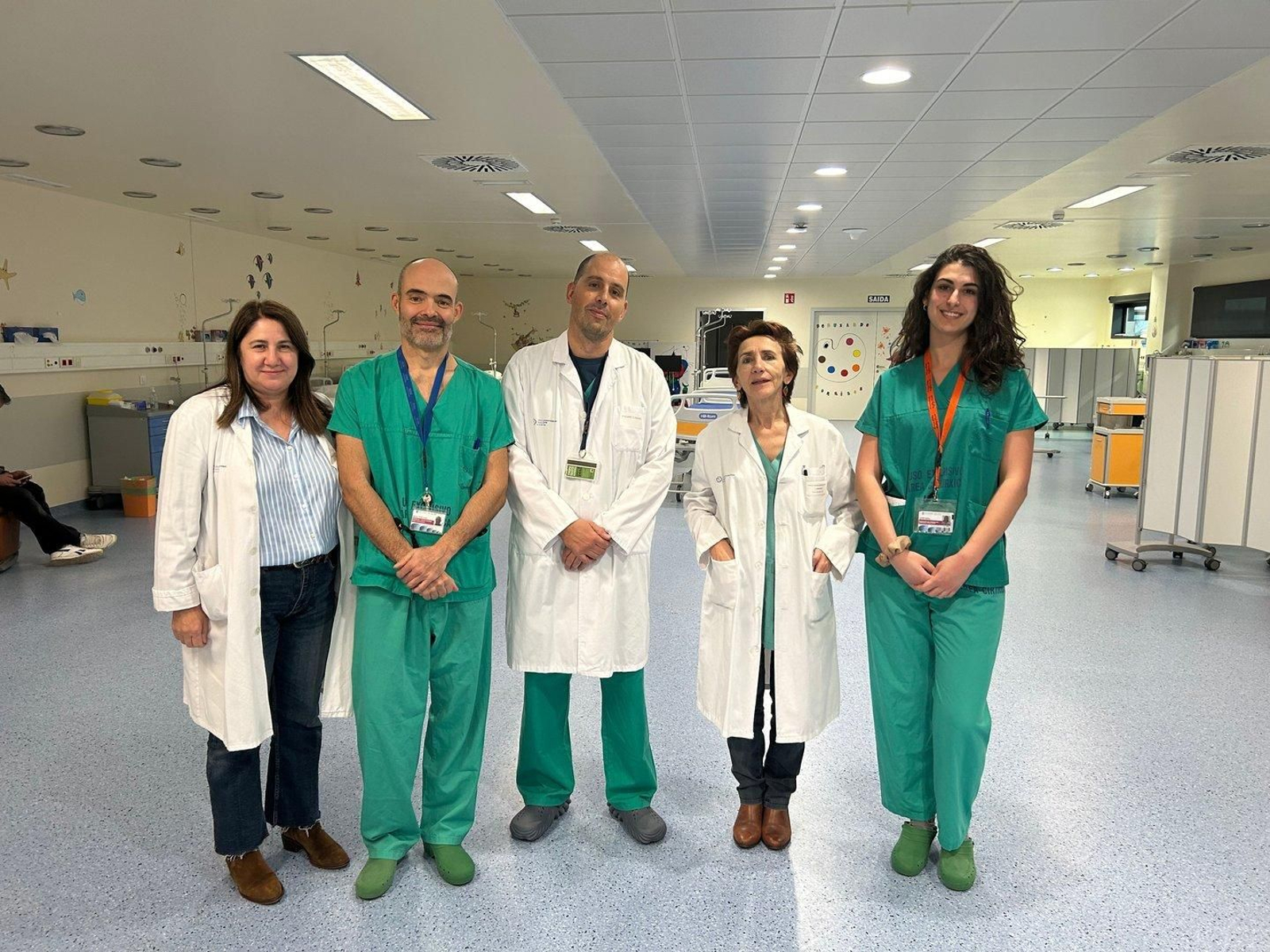 Equipo de cirugía pediátrica. // Xunta