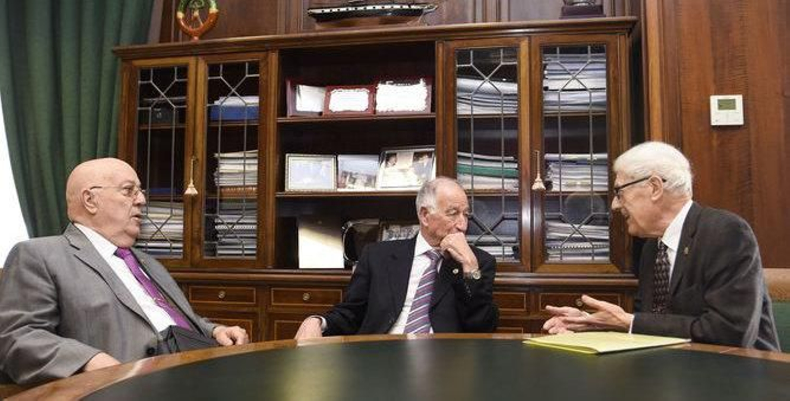 Amat agradece a la Casa de Almería en Barcelona el fomento del arraigo almeriense en Cataluña