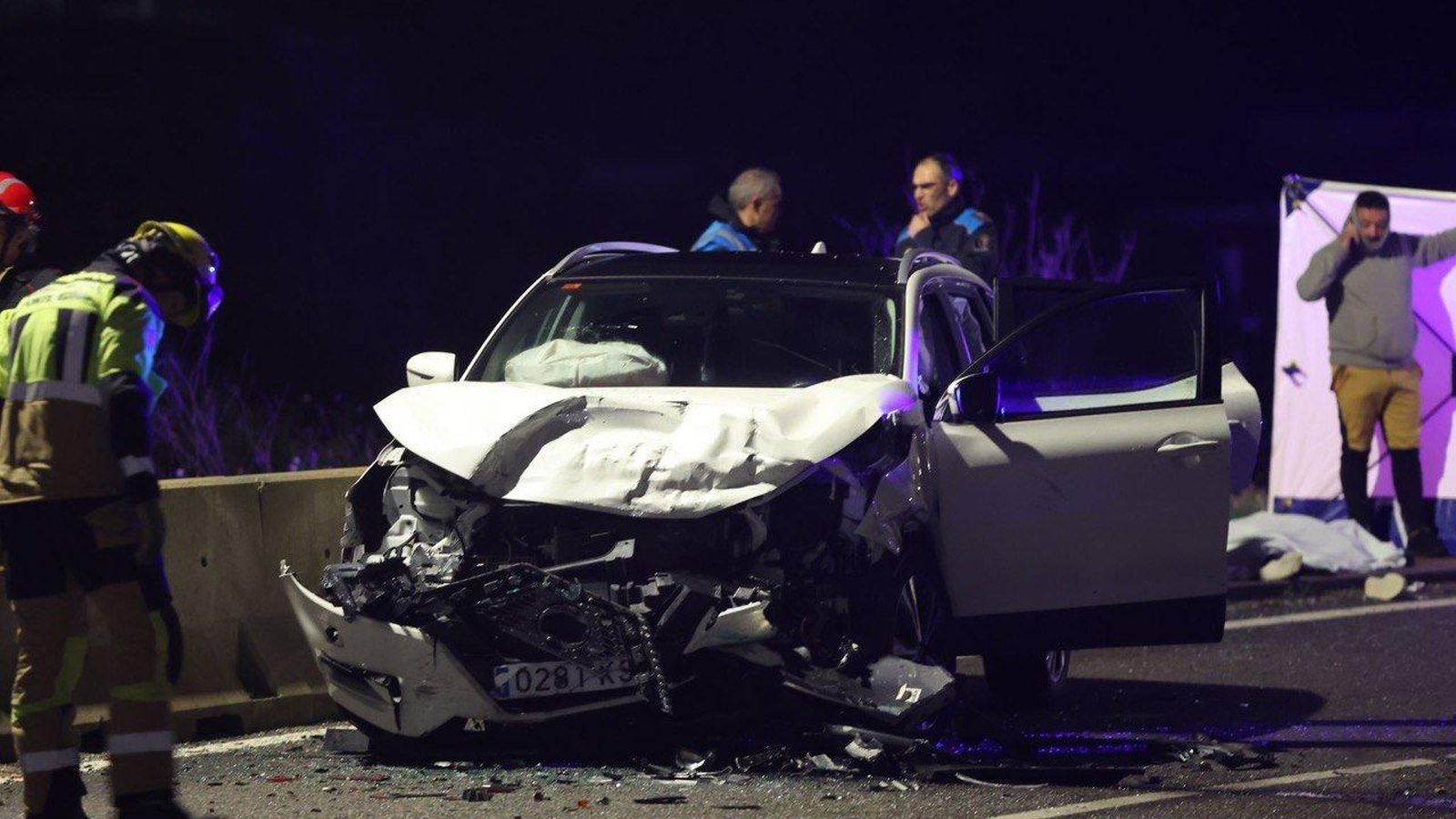 El coche que colisionó contra el vehículo en el que viajaban las víctimas mortales. // Alberte