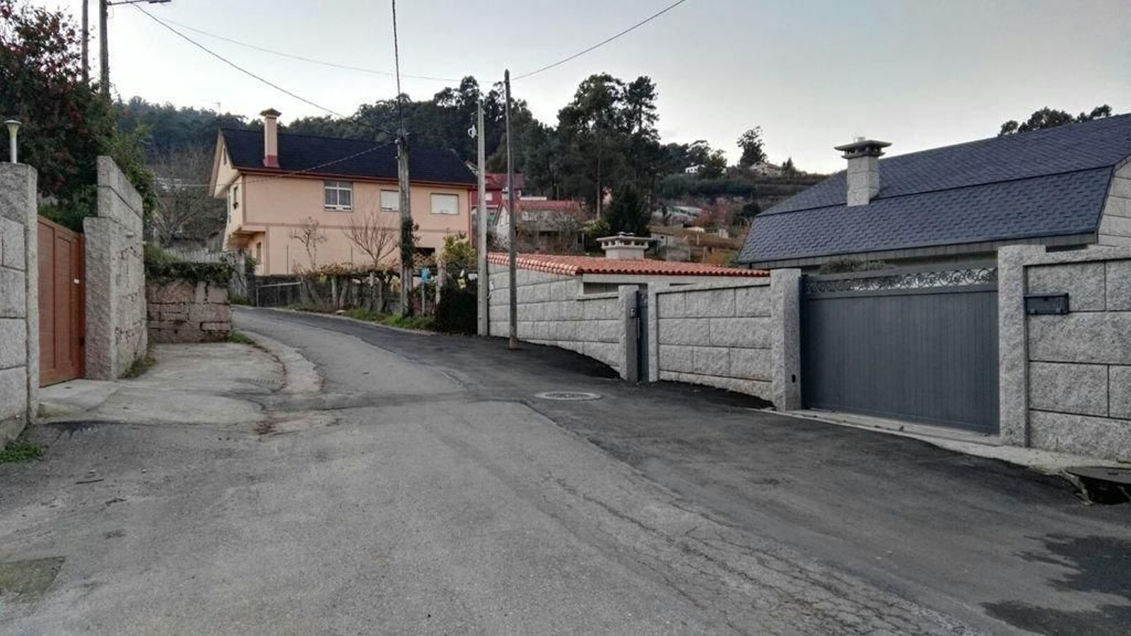 La Xunta y el Concello actuarán desde el martes en tres caminos de O Contrasto.