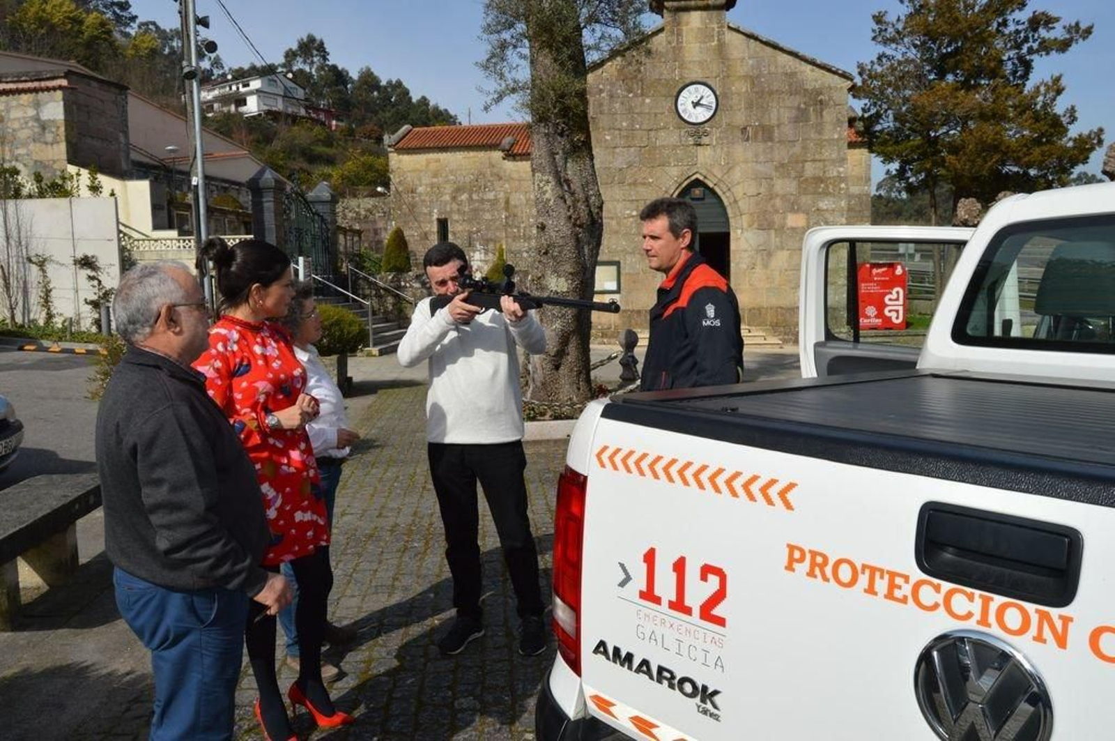 La escopeta de aire comprimido para abatir avisperos de difícil accesibilidad.