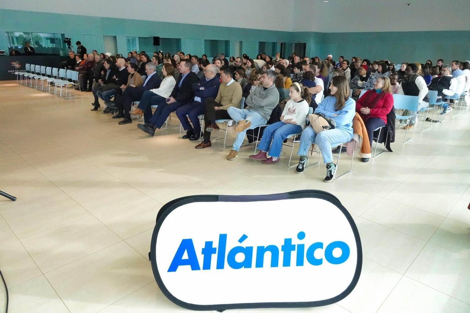 27-12-2023 VIGO. VICENTE ALONSO/AD. ENTREGA DE PREMIOS XORNAL ESCOLAR EN AUDITORIO MAR DE VIGO