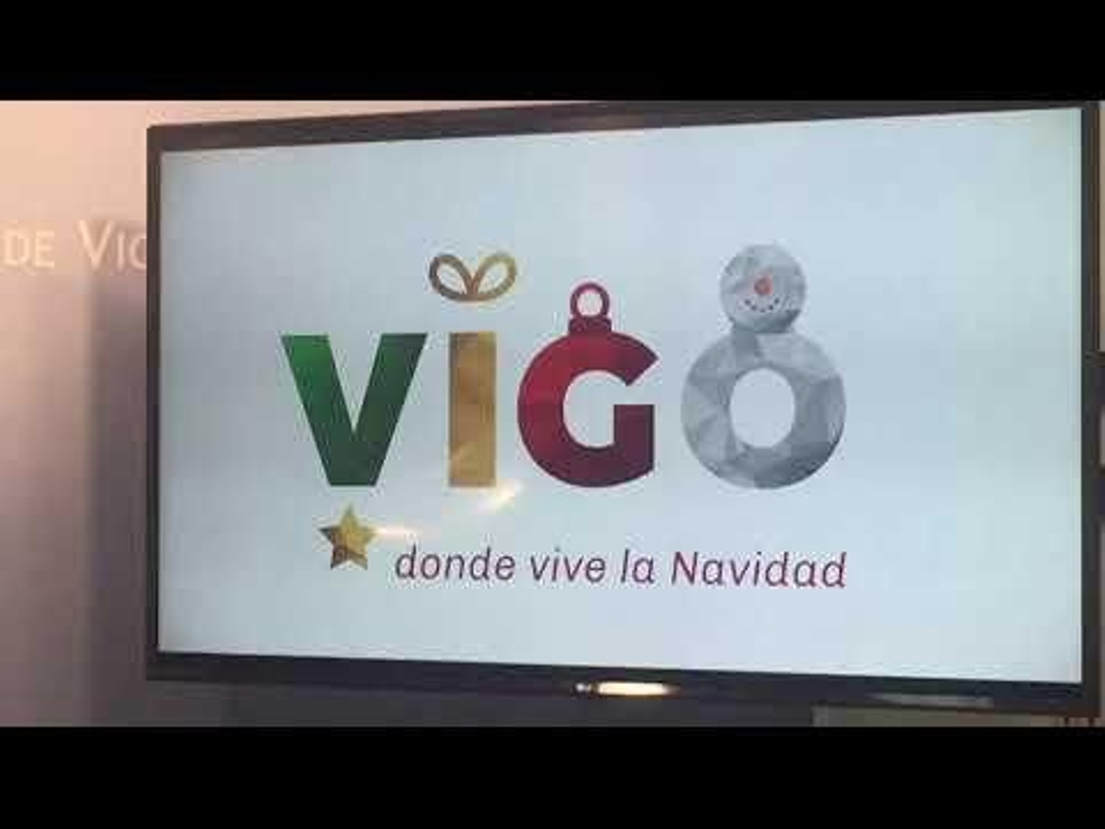 El alcalde Abel Caballero avanzo las letras gigantes de la Navidad 2019 en Vigo