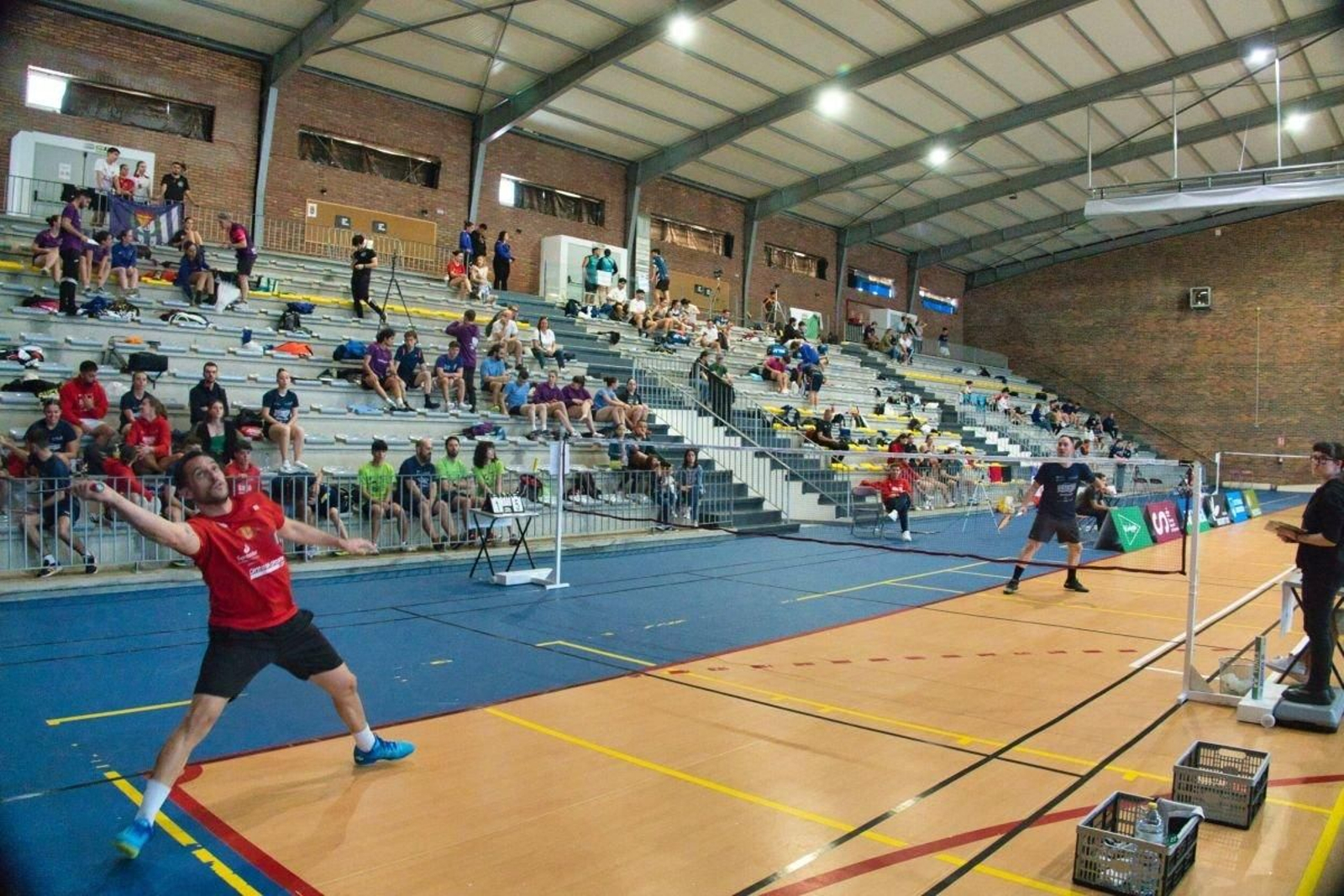 El pabellón Jorge Otero de Nigrán albergó la última jornada de la Liga Nacional Bronce de bádminton.