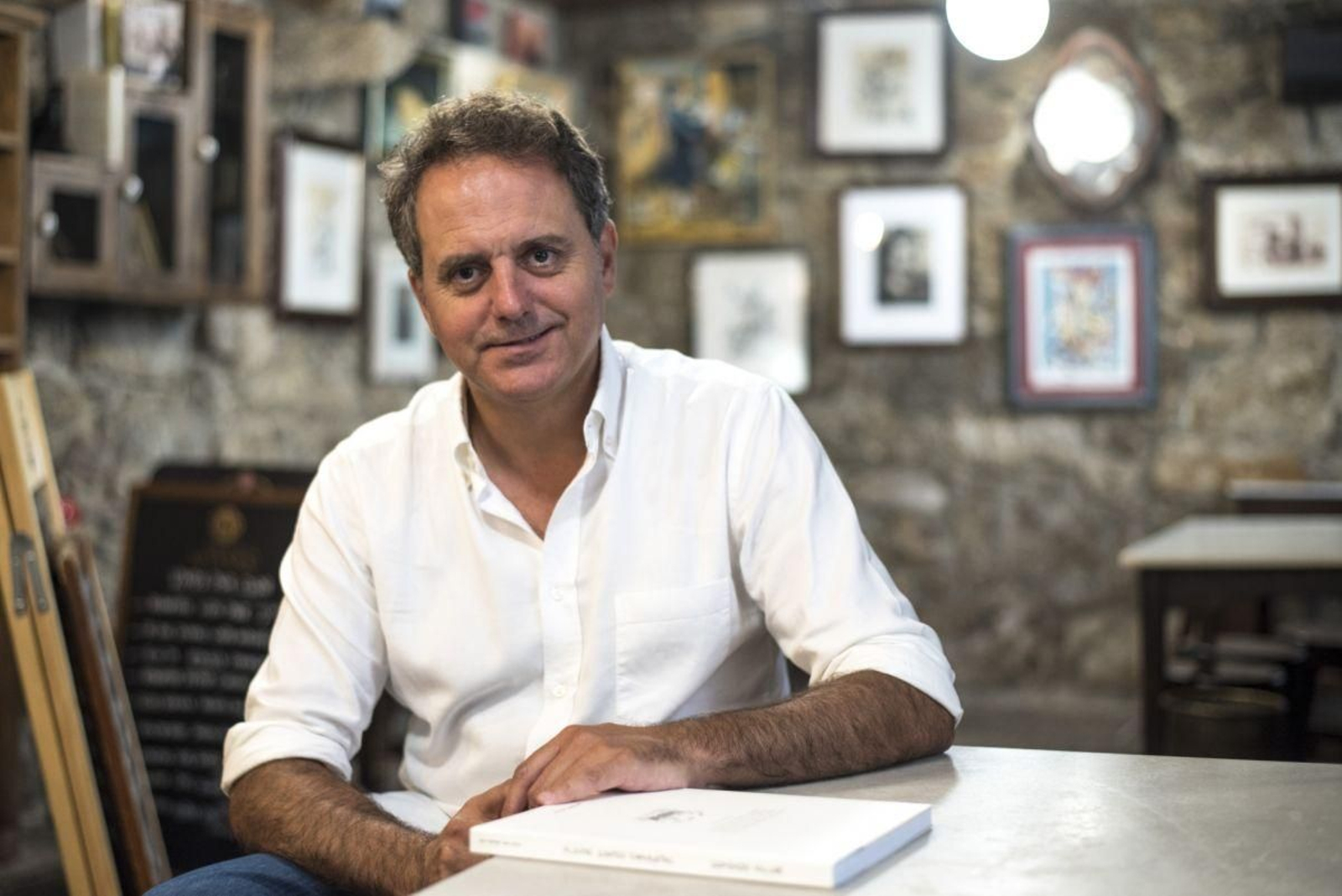 El escritor vigués, fallecido en 2022, Domingo Villar.