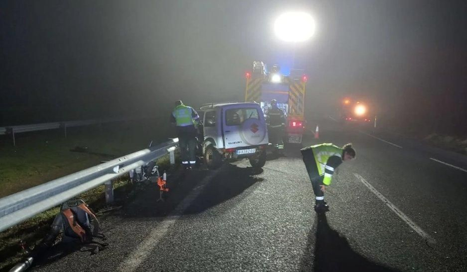 La Guardia Civil acudió al lugar del accidente. // LR