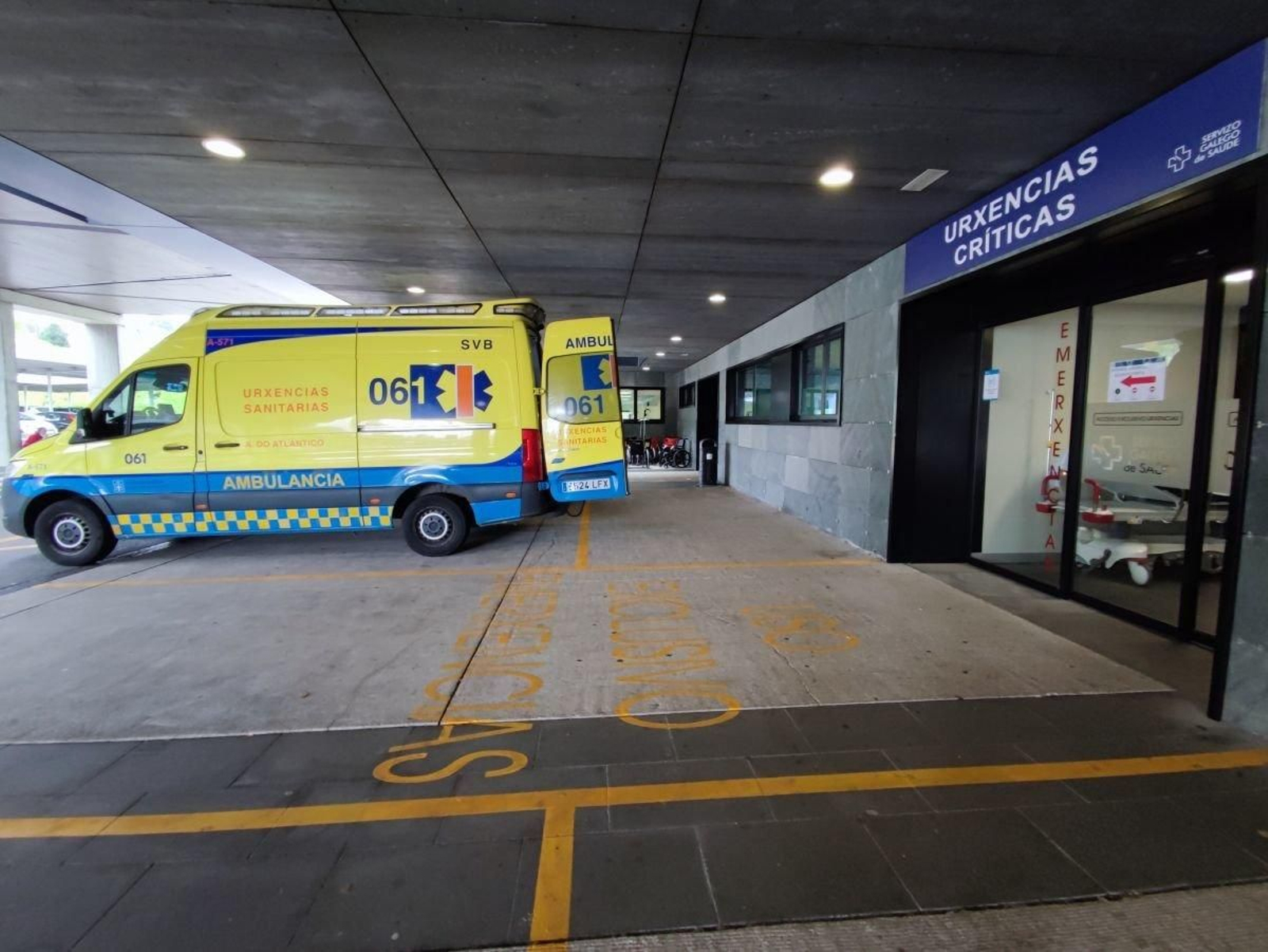 El servicio de Urgencias del Álvaro Cunqueiro sufre una importante afluencia estos días.
