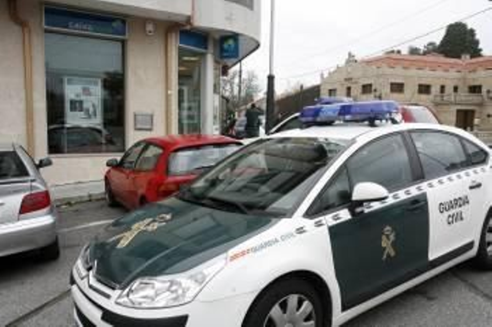 Oficina de Novacaixagalicia en la localidad pontevedresa de Valga. (Foto: GONZALO SALGADO)