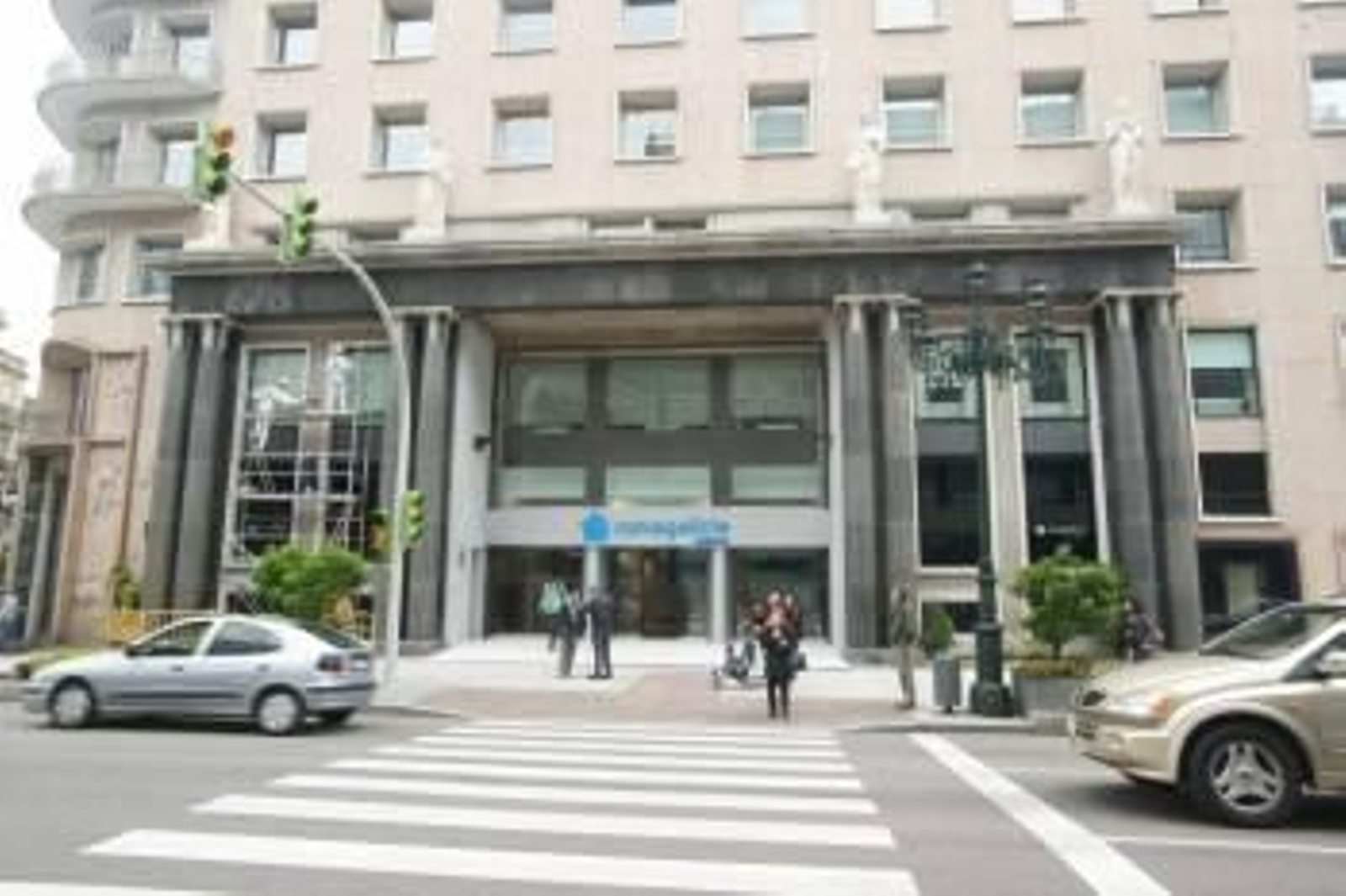 Bruselas analiza el plan de Novagalicia Banco. (Foto: ARCHIVO)