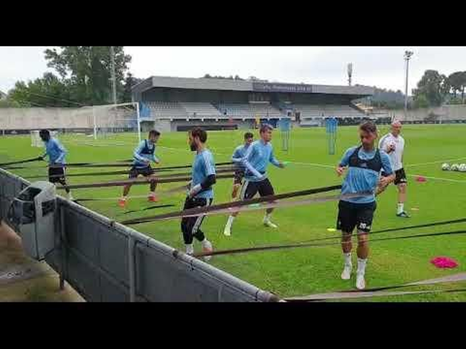 El Celta completa su primer entrenamiento en Portonovo