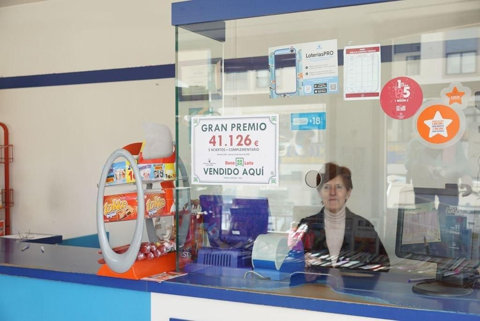 El boleto ganador fue sellado en este despacho de la calle Padre Seixo.