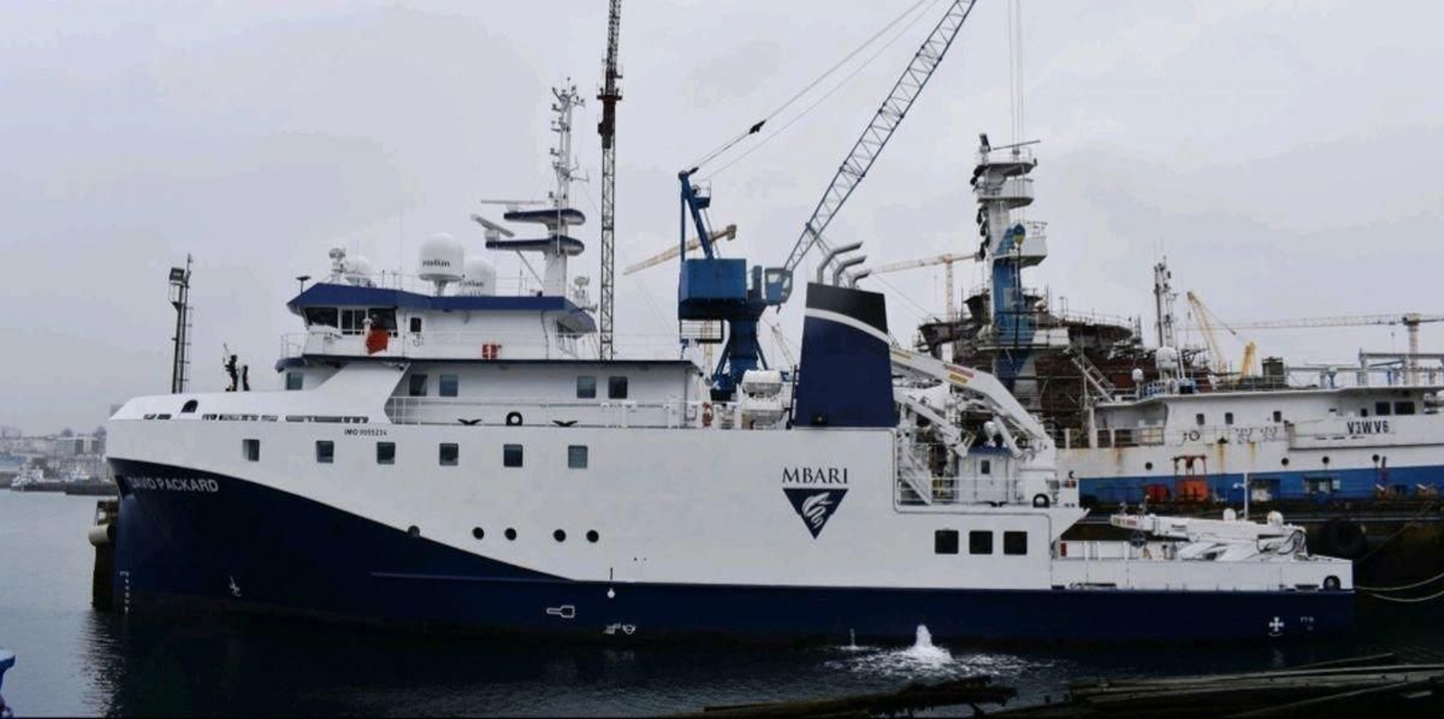 El barco de investigación “David Packard” , en honor al fundador de HP, a flote en las instalaciones del astillero vigués Freire.