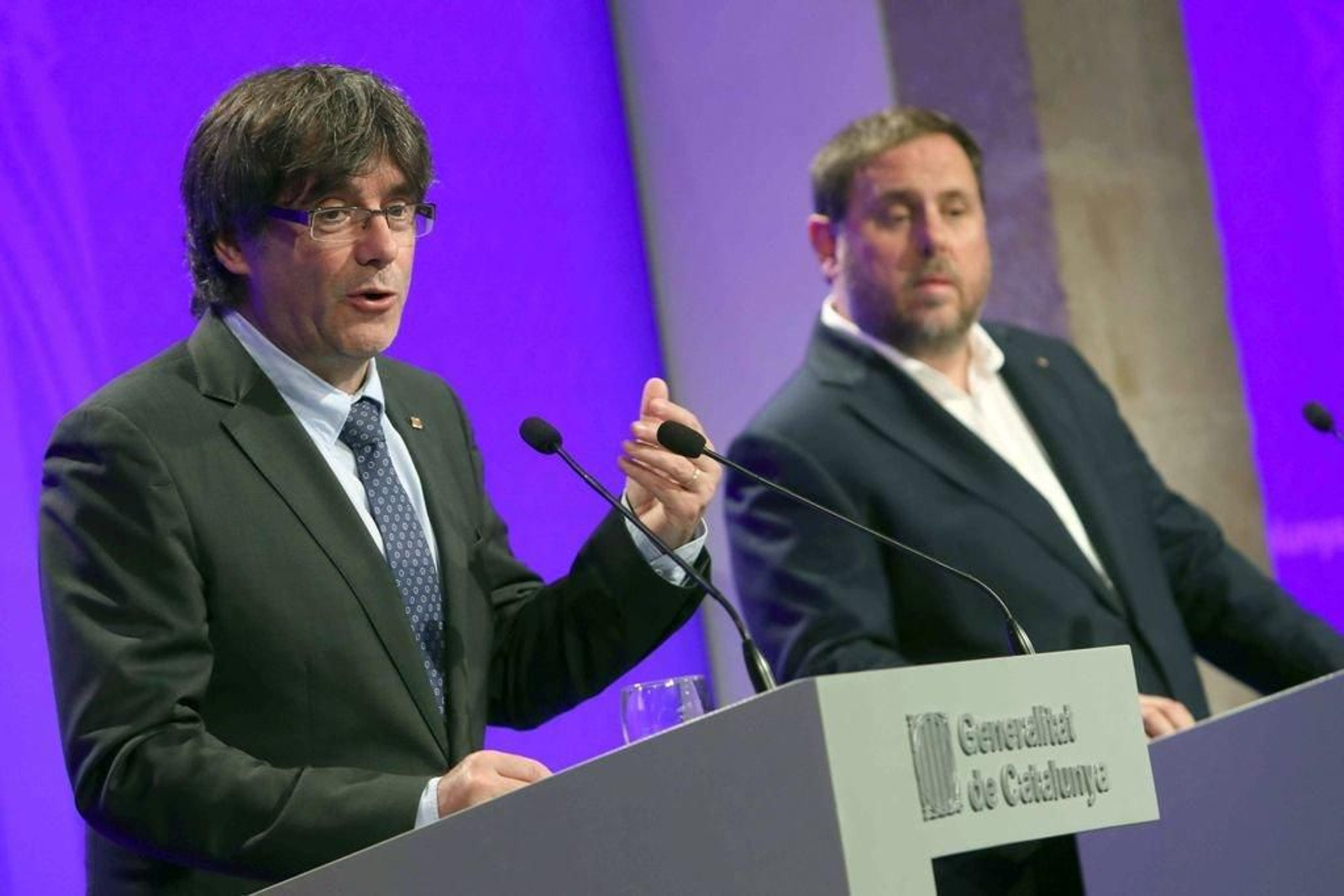 Puigdemont y Junqueras, durante la comparecencia pública en Barcelona.