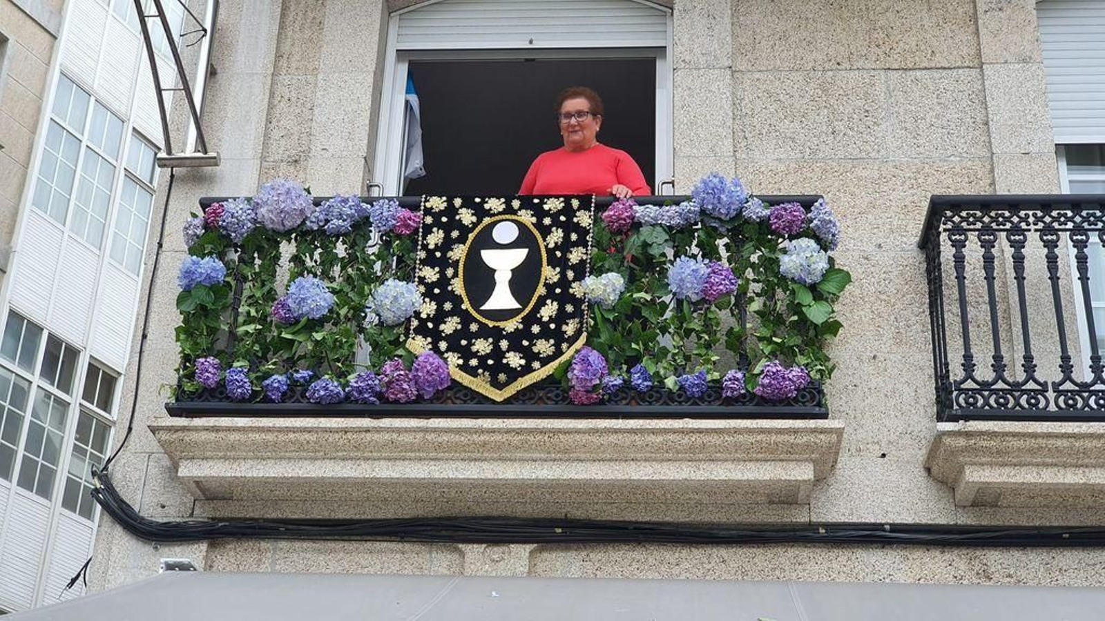 Un Corpus diferente sin fieles en Ponteareas 5