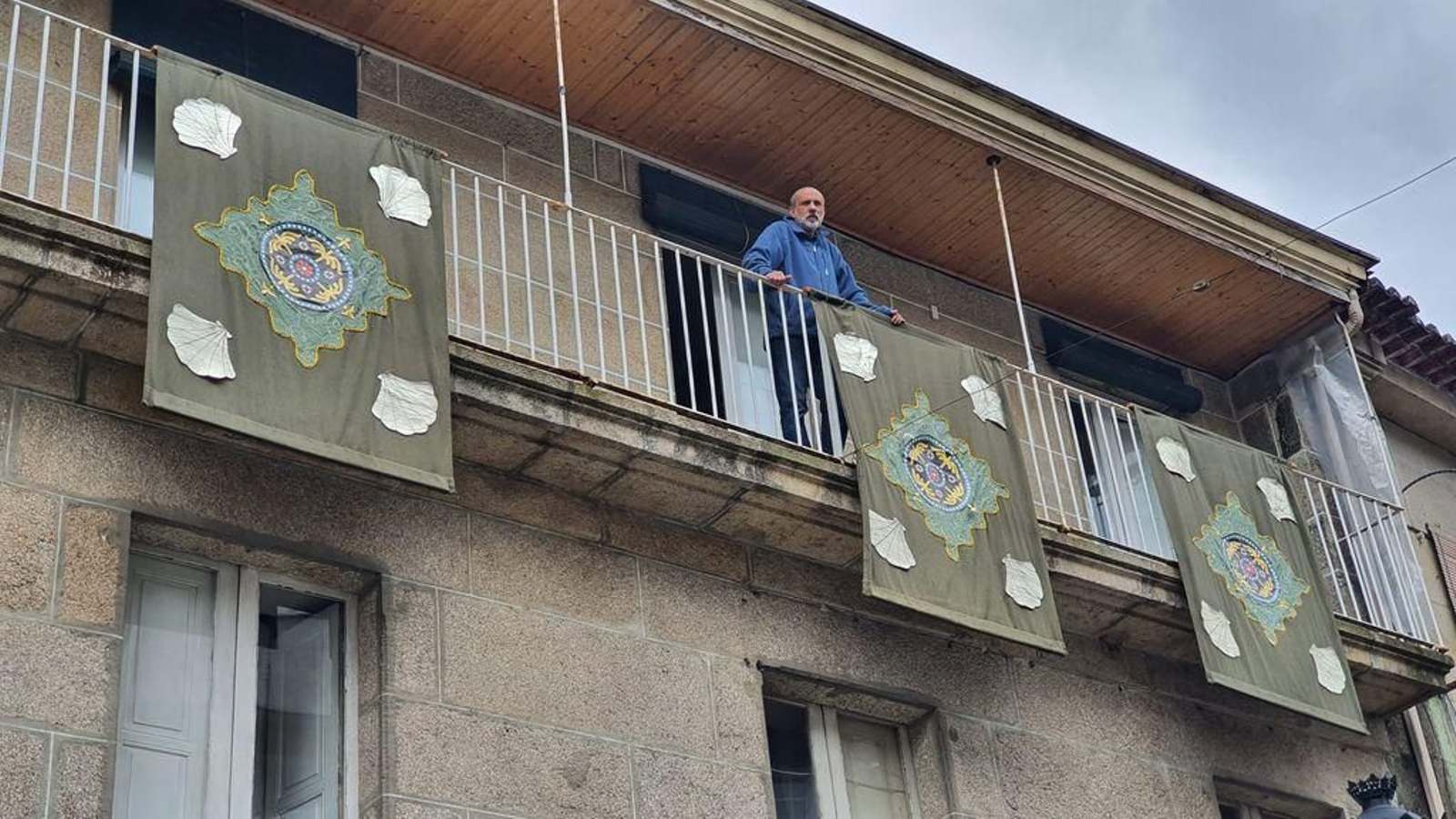 Un Corpus diferente sin fieles en Ponteareas 10