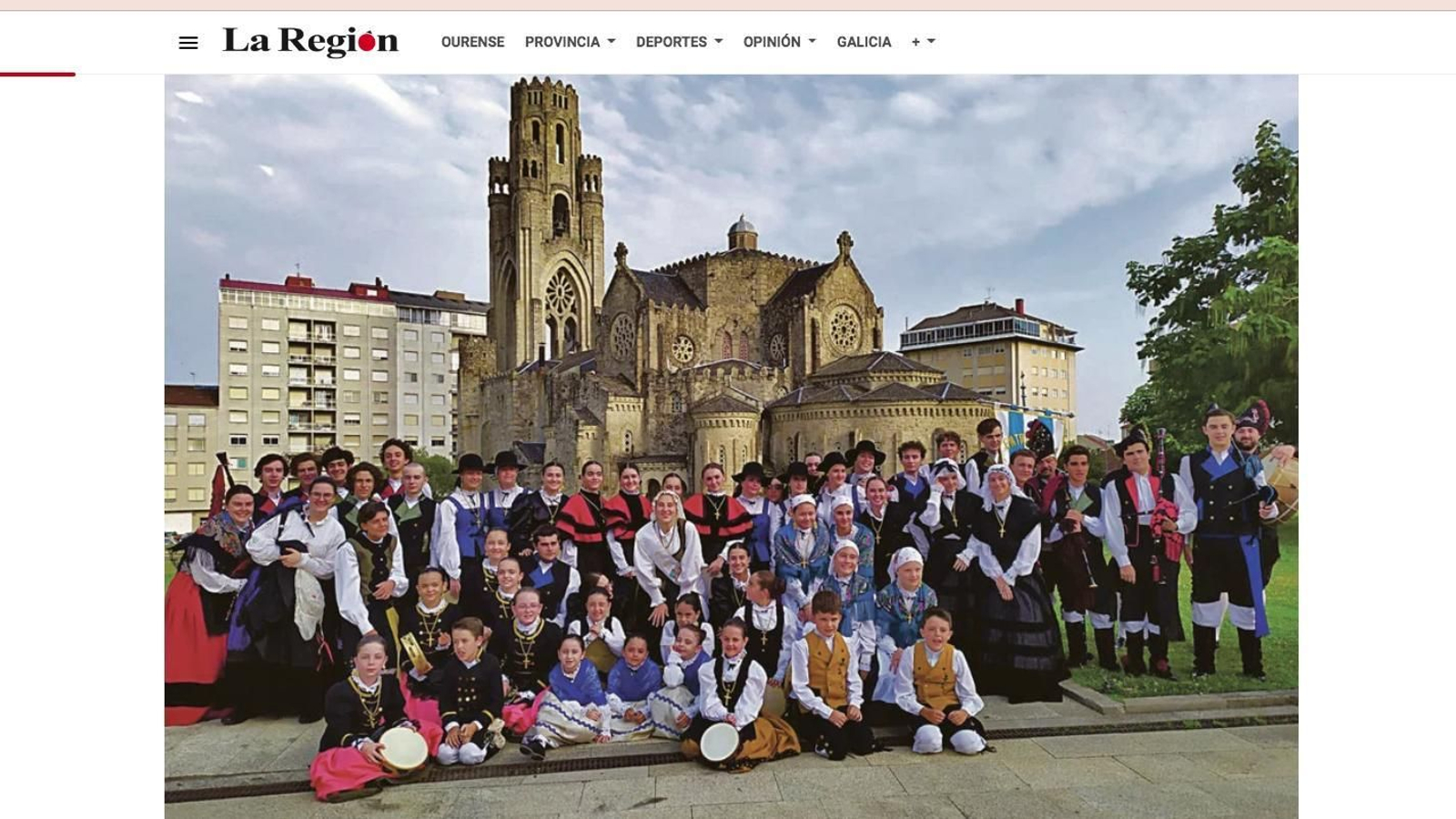 Los jóvenes mexicanos, en la Plaza da Veracruz, en O Carballiño