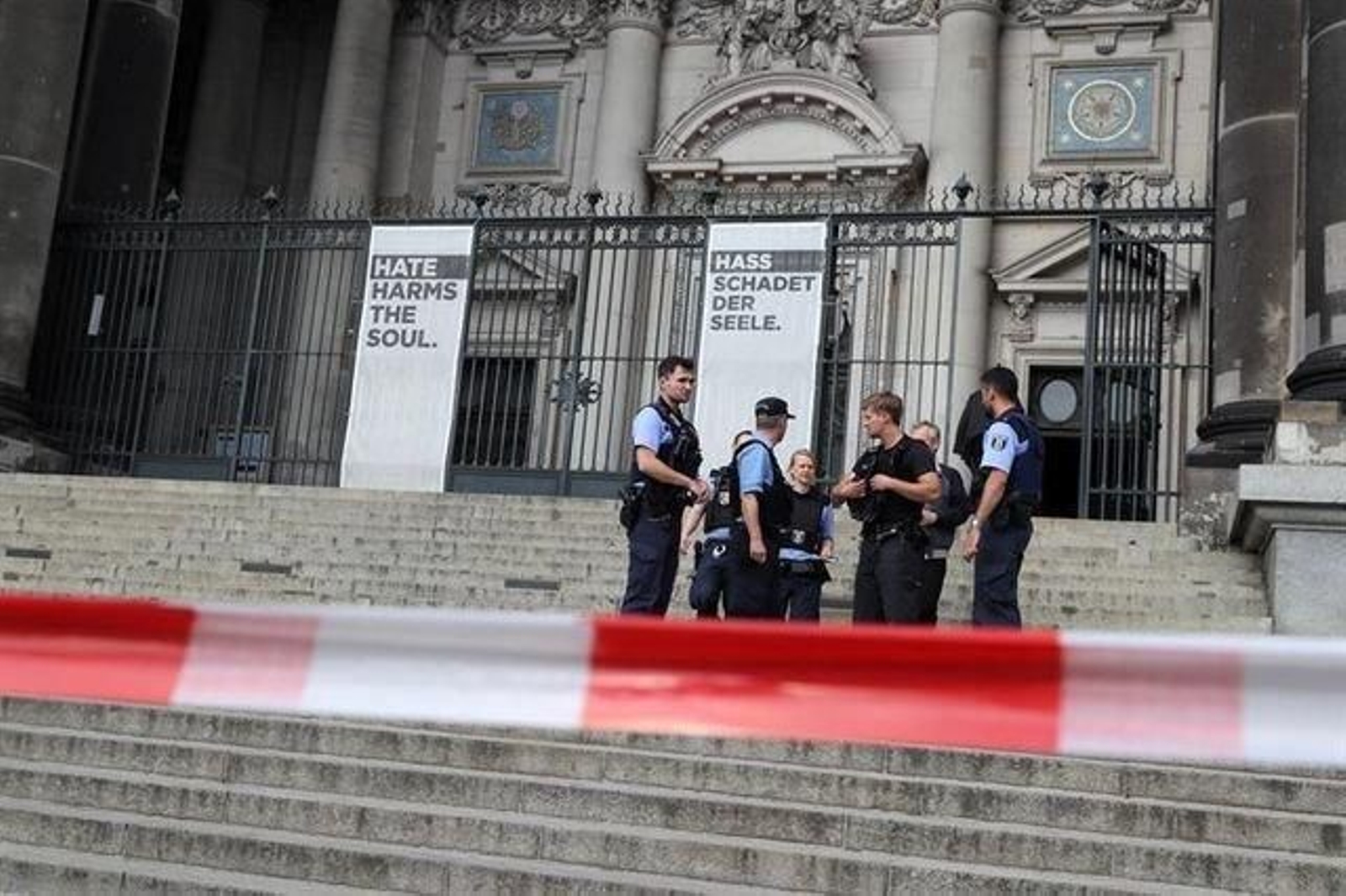 636636438165465085w_result