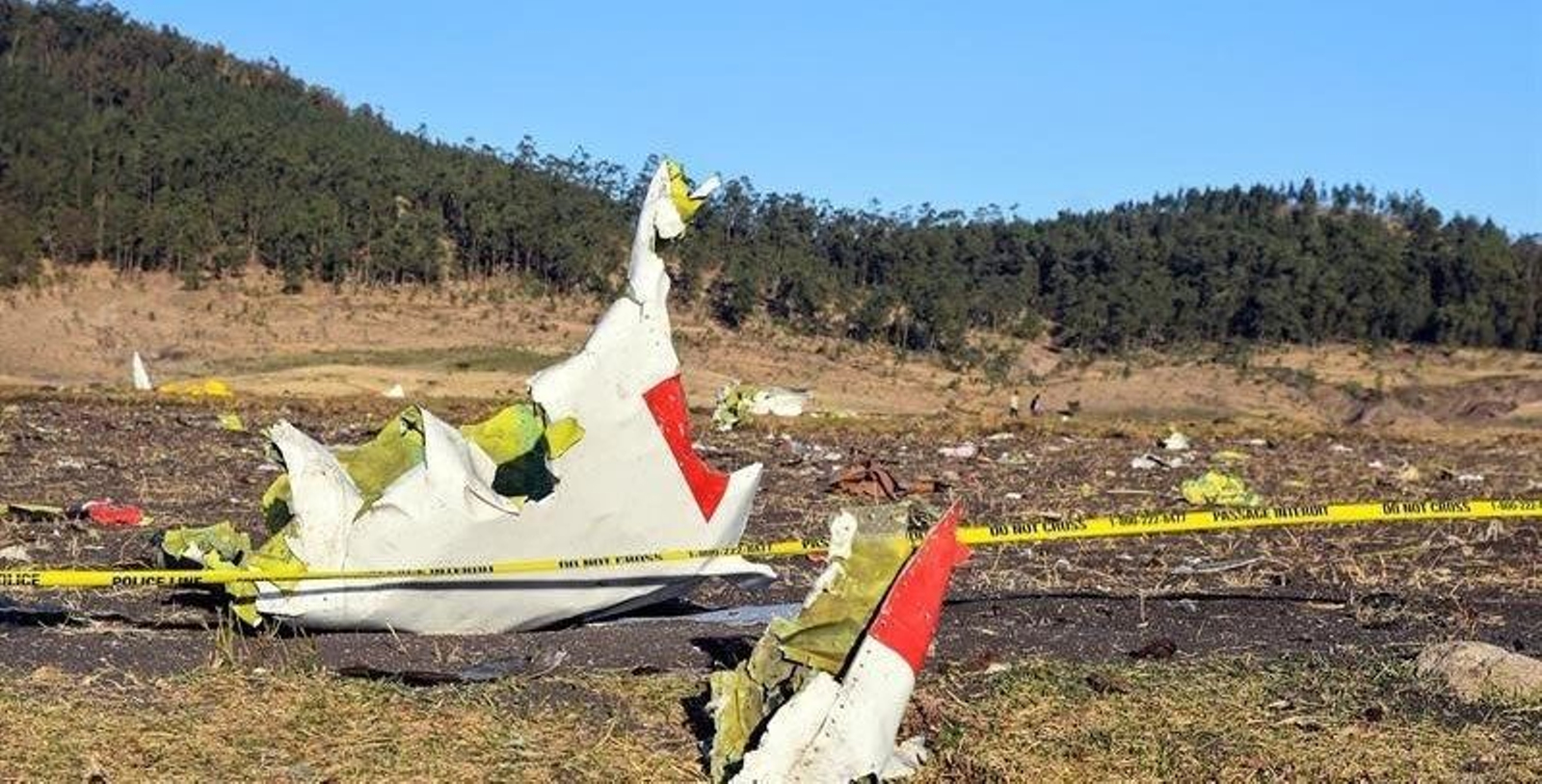 En la imagen restos del avión siniestrado en el que fallecieron dos españoles