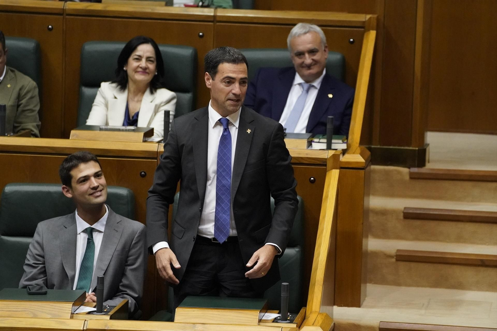 Imanol Pradales ha sido proclamado lehendakari con los 39 votos a favor del PNV y el PSE-EE en el Pleno de investidura celebrado este jueves en el Parlamento Vasco.