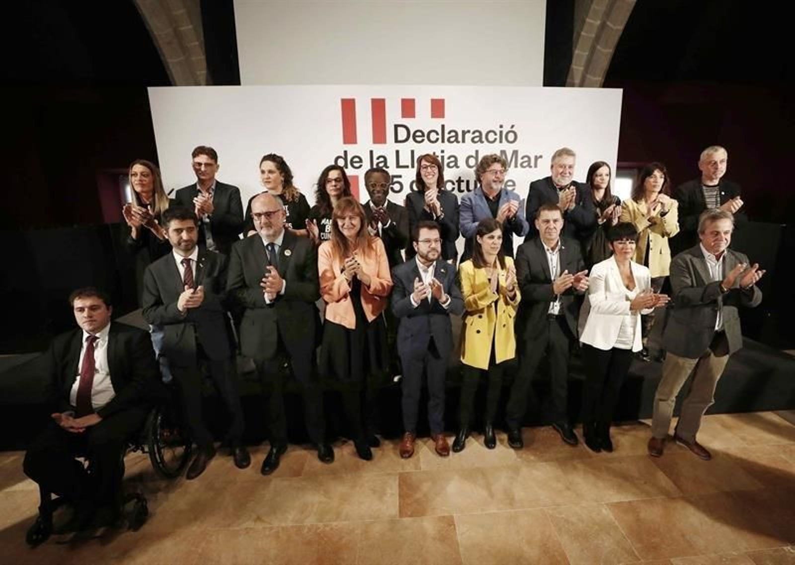 Partidos nacionalistas firman manifiesto para negociar la autodeterminación