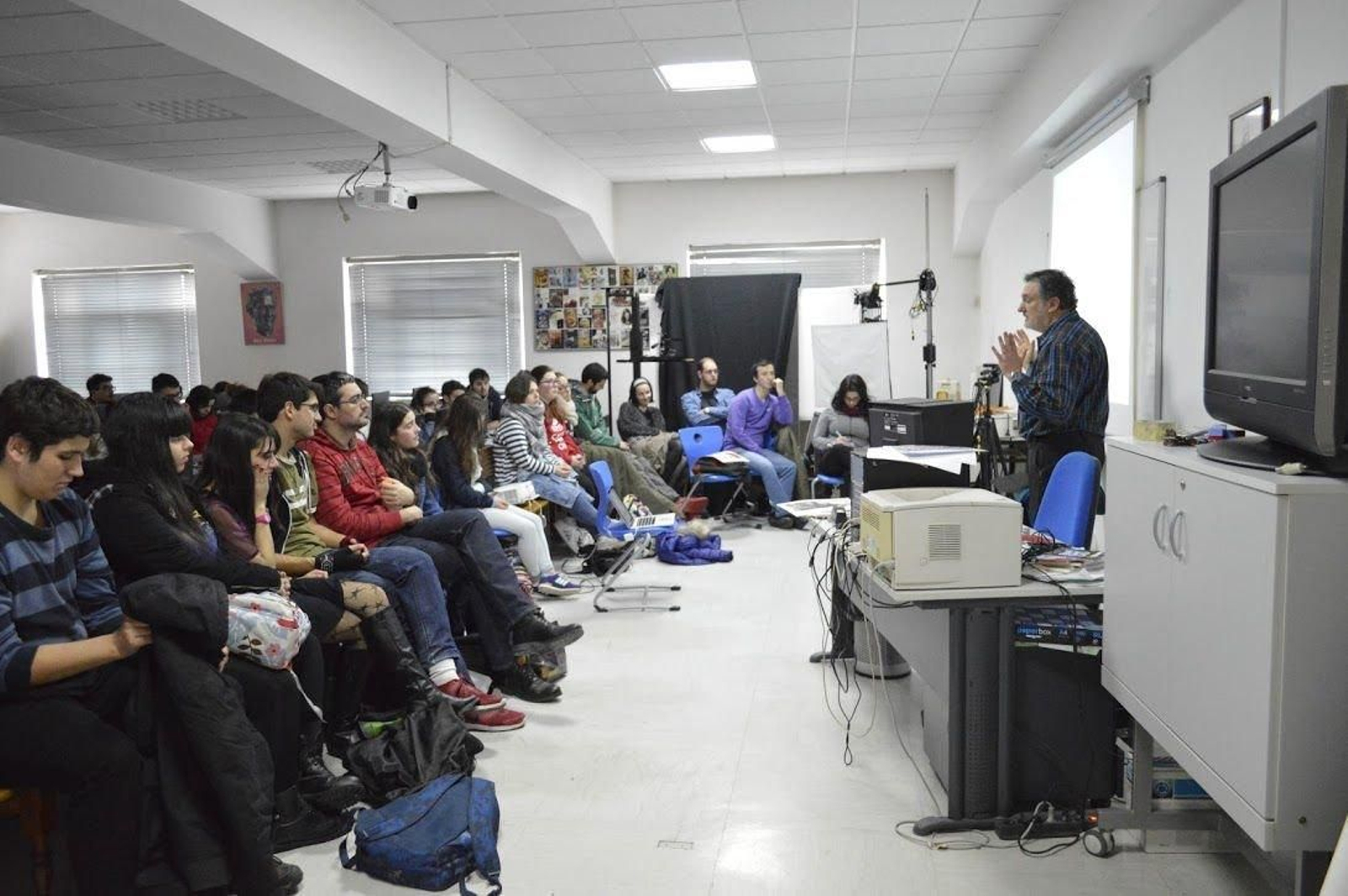 Aulas abarrotadas en una conferencia de fotografía.