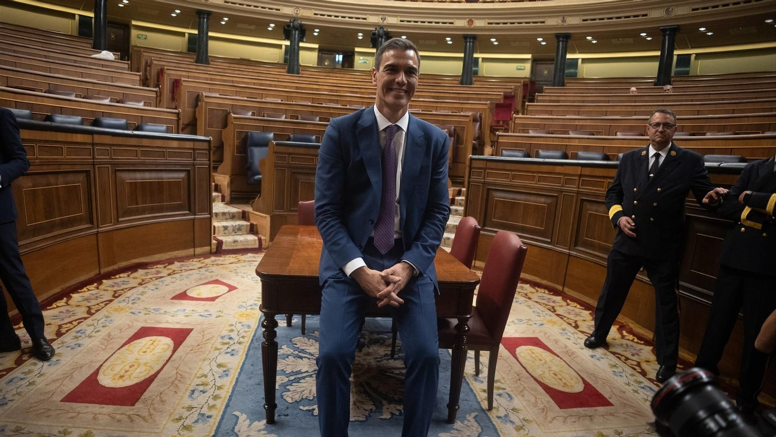 Sánchez, fotografiado a solas en el Congreso. // Europa Press