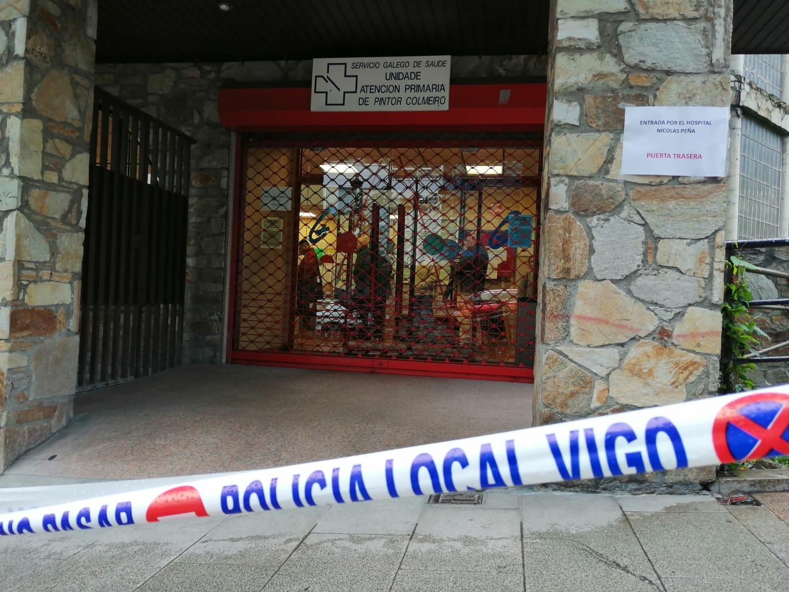 El centro de salud de Pintor Colmeiro // Vicente