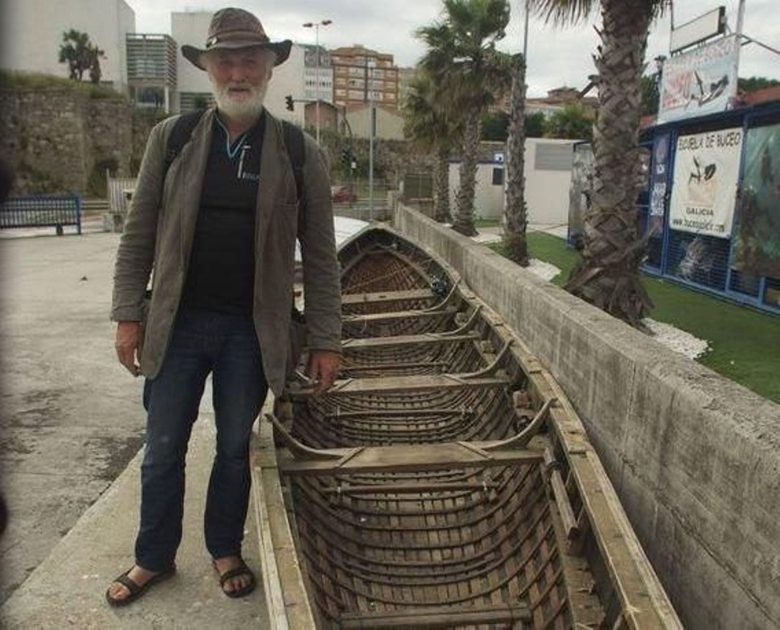 El músico Brendal Begley, uno de los tripulantes del barco.