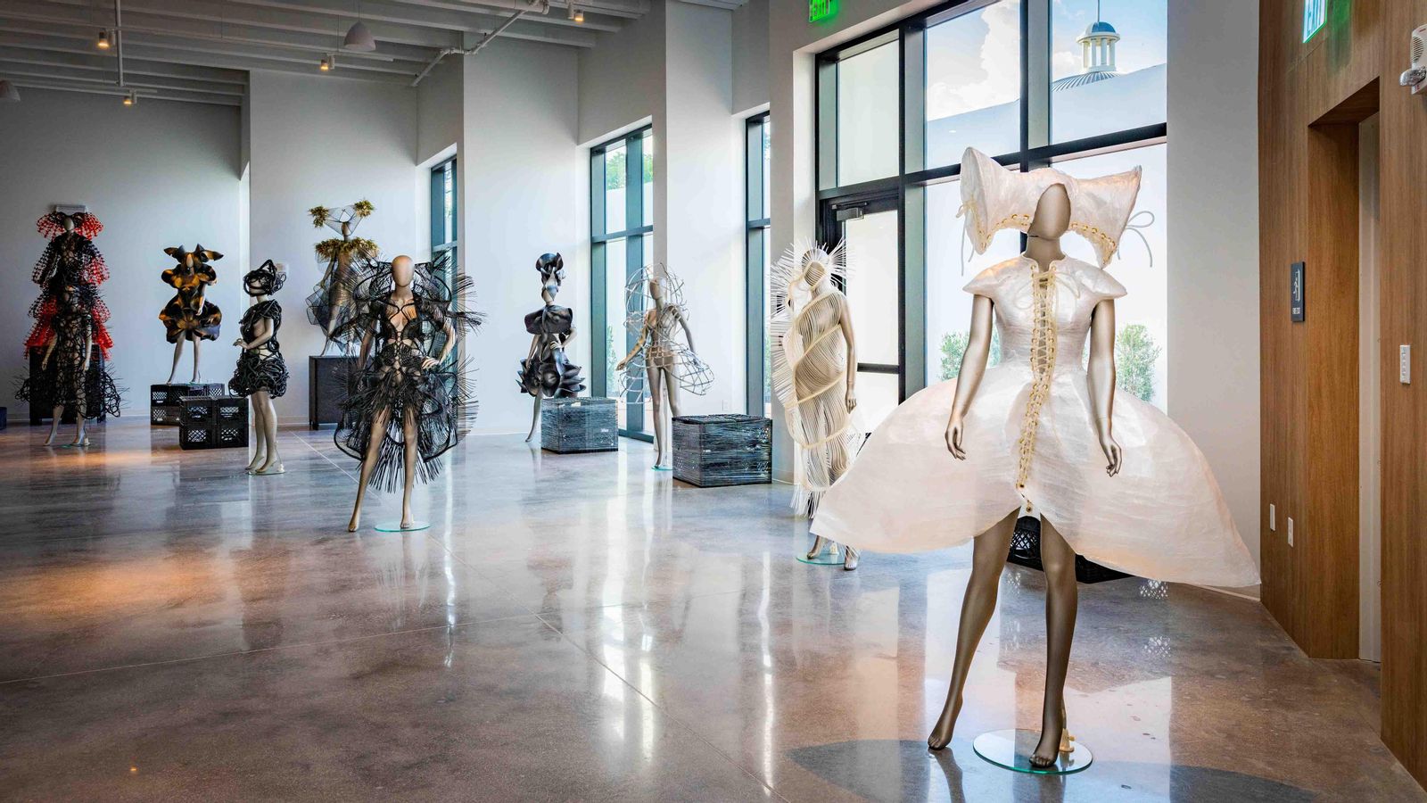 Fotografía cedida por la ciudad de Doral donde se muestran unas de las obras de la artista cubana Celia Ledón expuestas en el Centro Cultural de las Artes de Doral, Florida (EEUU). EFE/ City Of Doral