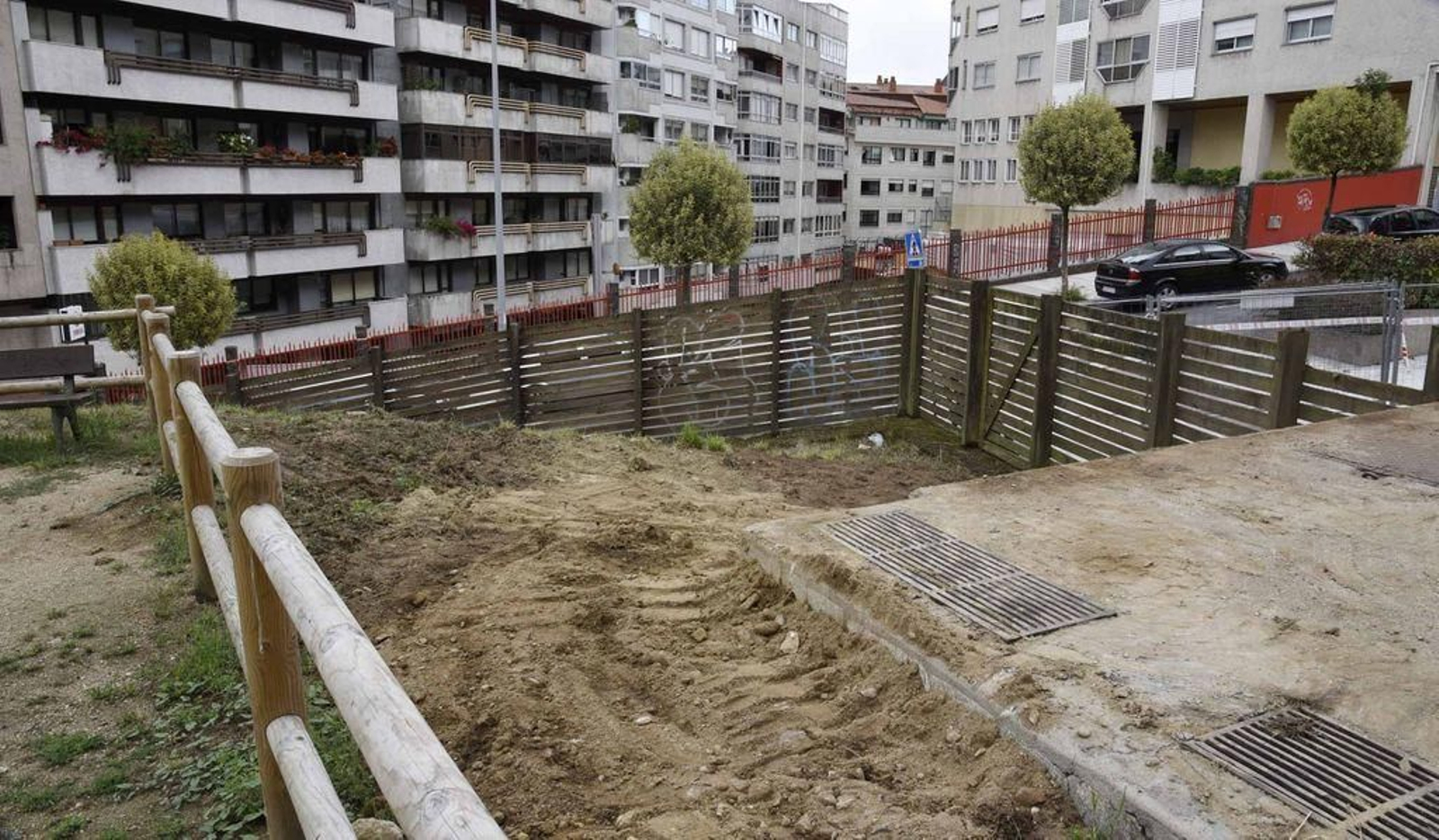 En la falda del desnivel se localizó un yacimiento que seguirá soterrado.